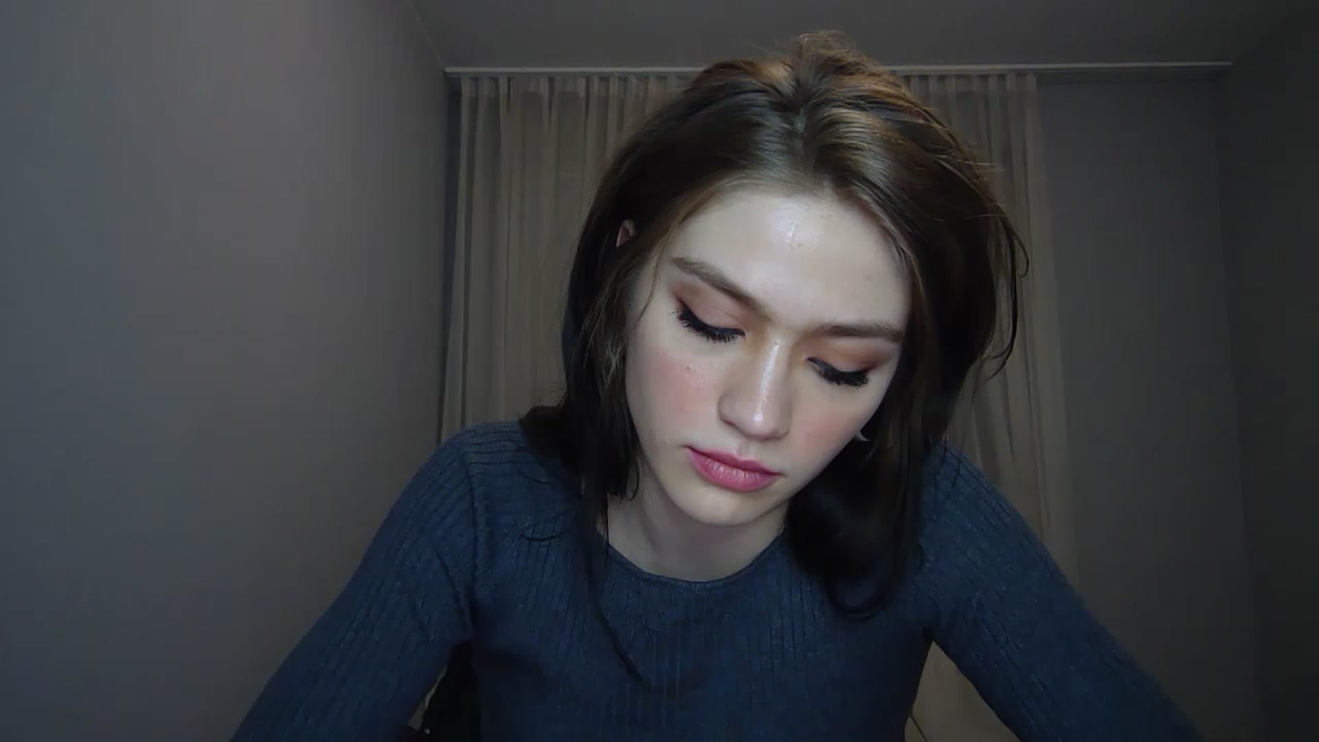 Gallery image thumbnail from Mufinmoon's myfreecams stream on, 03/24/2023, 19:26 image 3 of 20