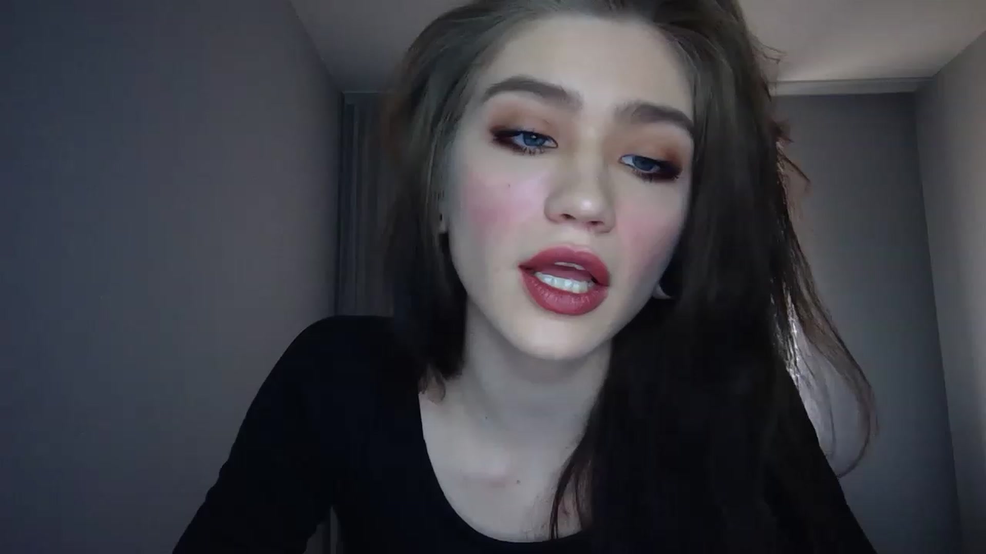 Gallery image thumbnail from Mufinmoon's myfreecams stream on, 03/26/2023, 15:03 image 4 of 20