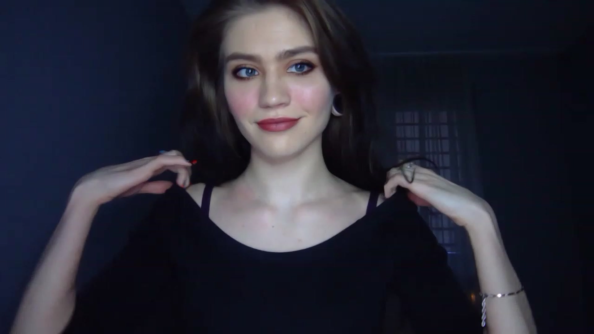 Gallery image thumbnail from Mufinmoon's myfreecams stream on, 03/26/2023, 17:11 image 11 of 20