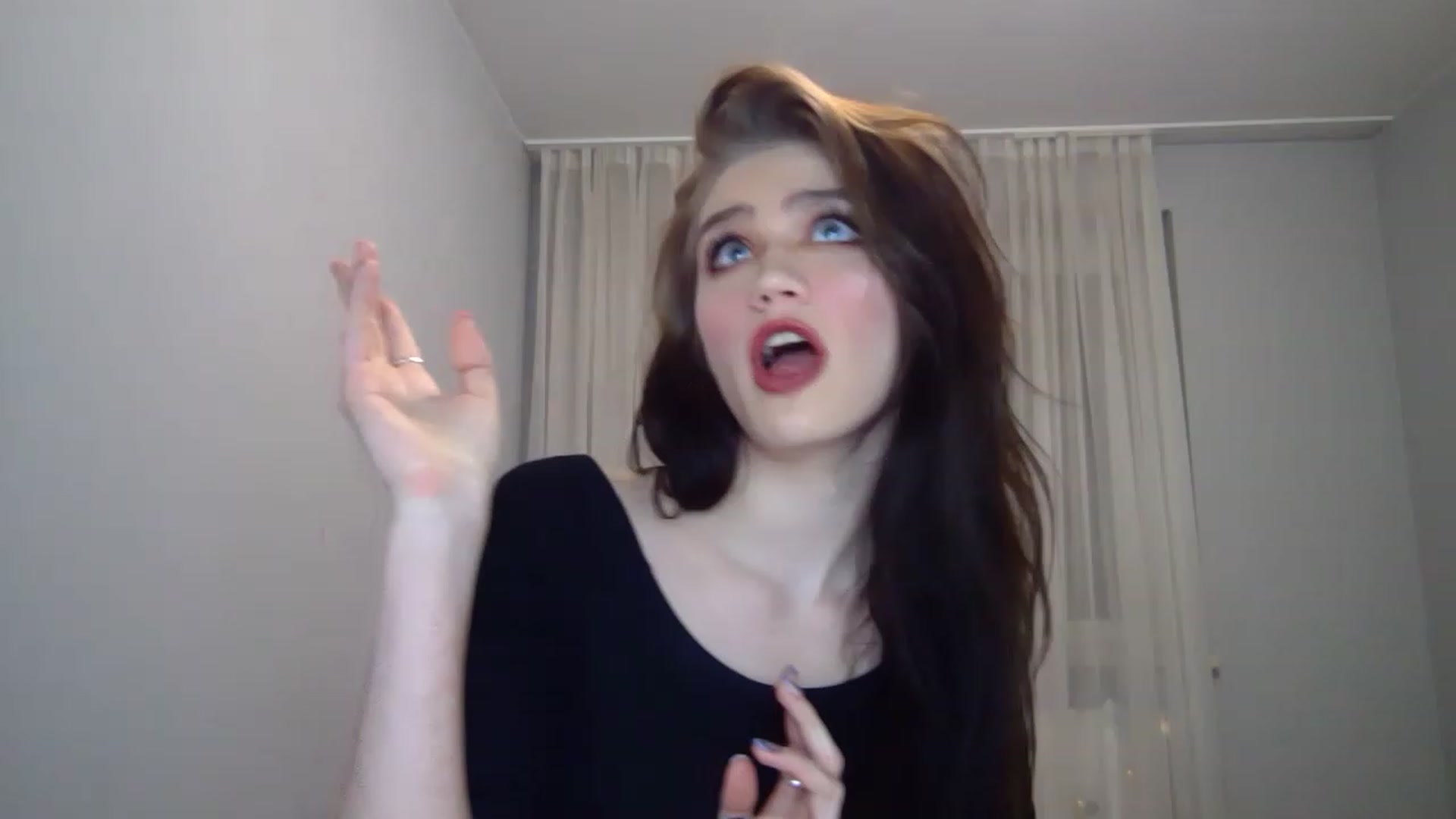 Gallery image thumbnail from Mufinmoon's myfreecams stream on, 03/26/2023, 17:49 image 14 of 20