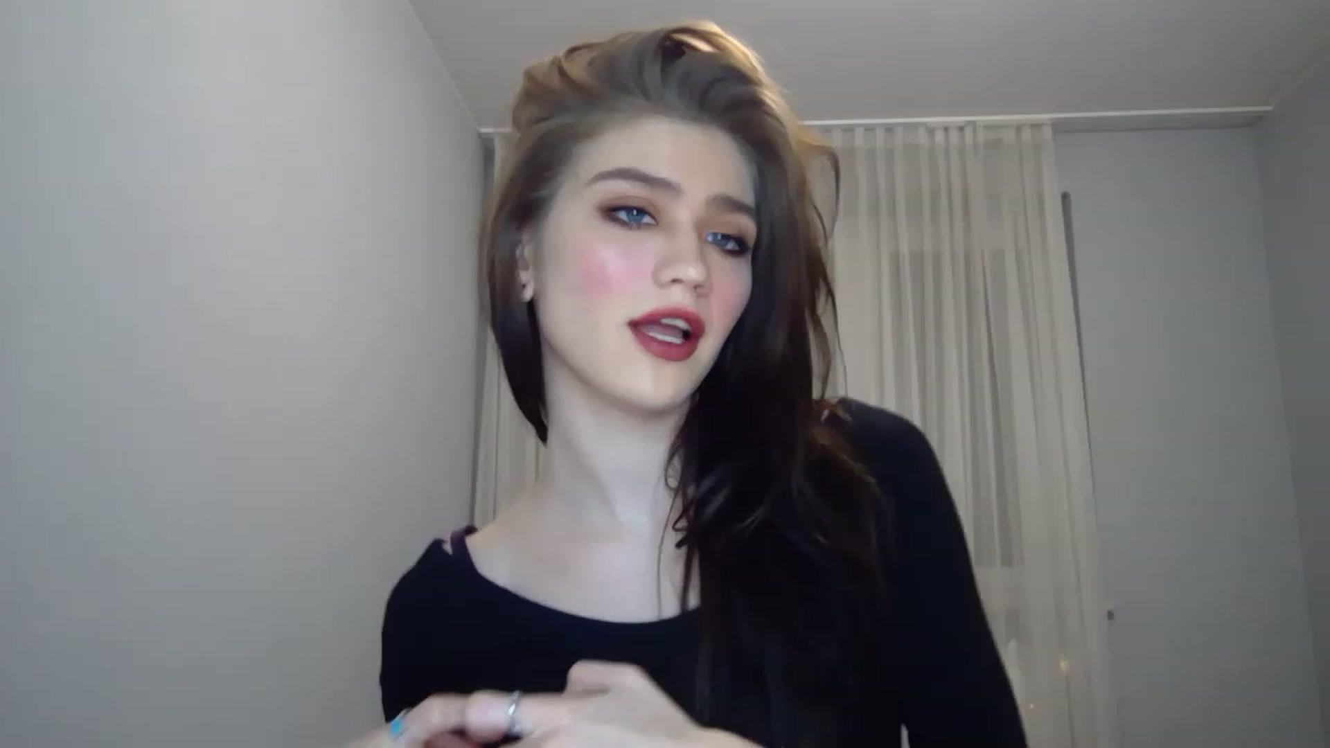 Gallery image thumbnail from Mufinmoon's myfreecams stream on, 03/26/2023, 17:49 image 12 of 20