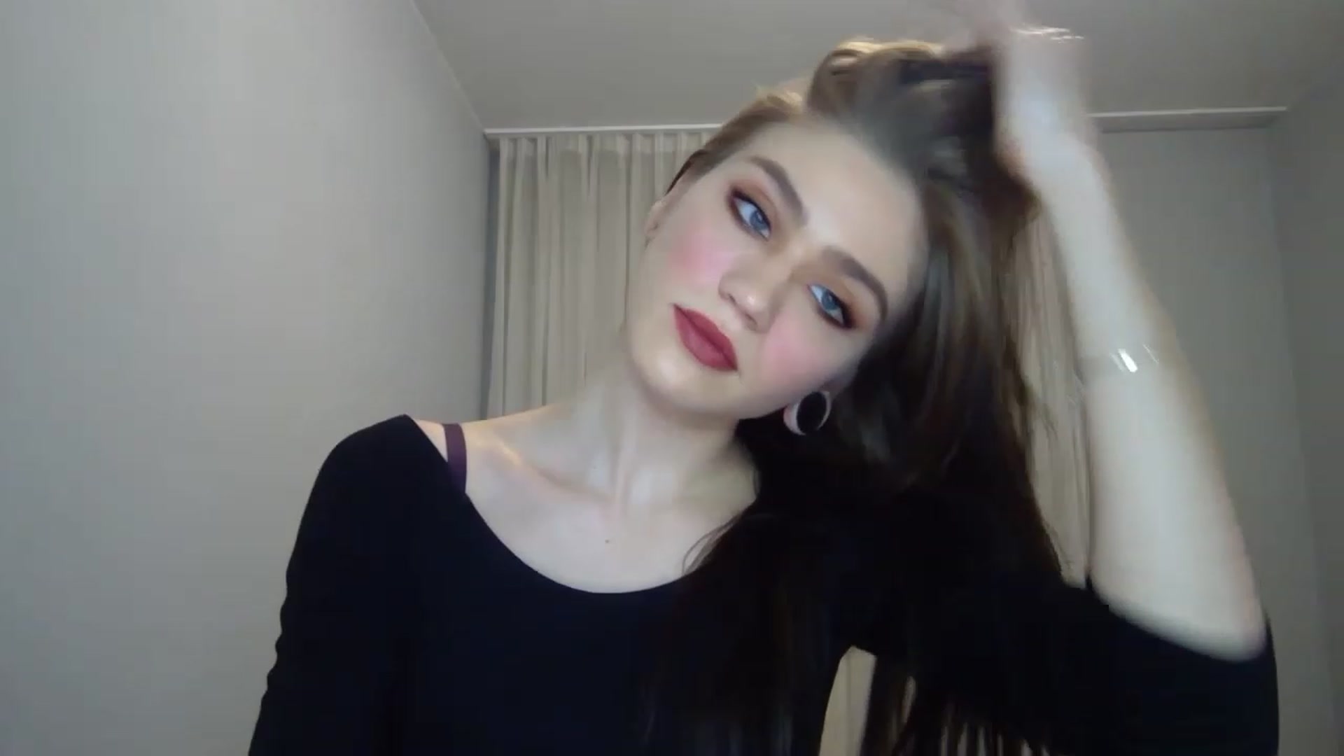 Gallery image thumbnail from Mufinmoon's myfreecams stream on, 03/26/2023, 17:49 image 10 of 20