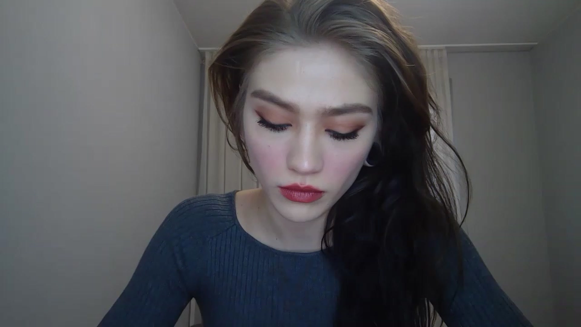 Gallery image thumbnail from Mufinmoon's myfreecams stream on, 03/27/2023, 10:45 image 1 of 20