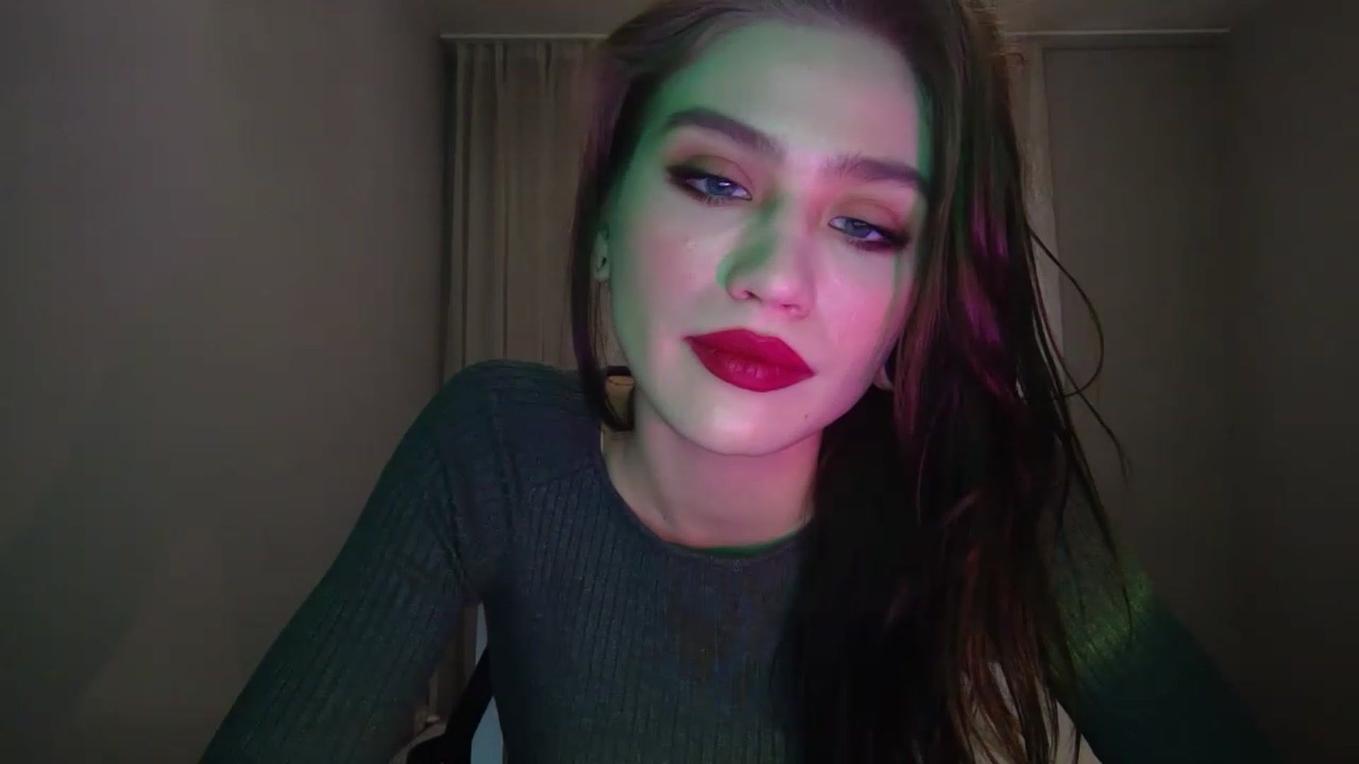 Gallery image thumbnail from Mufinmoon's myfreecams stream on, 03/31/2023, 14:04 image 17 of 20