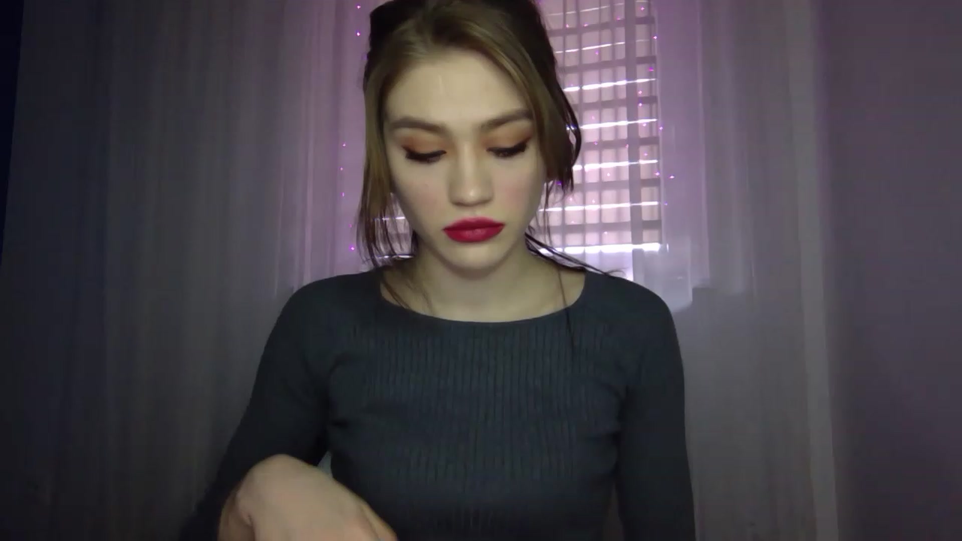 Gallery image thumbnail from Mufinmoon's myfreecams stream on, 04/04/2023, 09:50 image 4 of 20