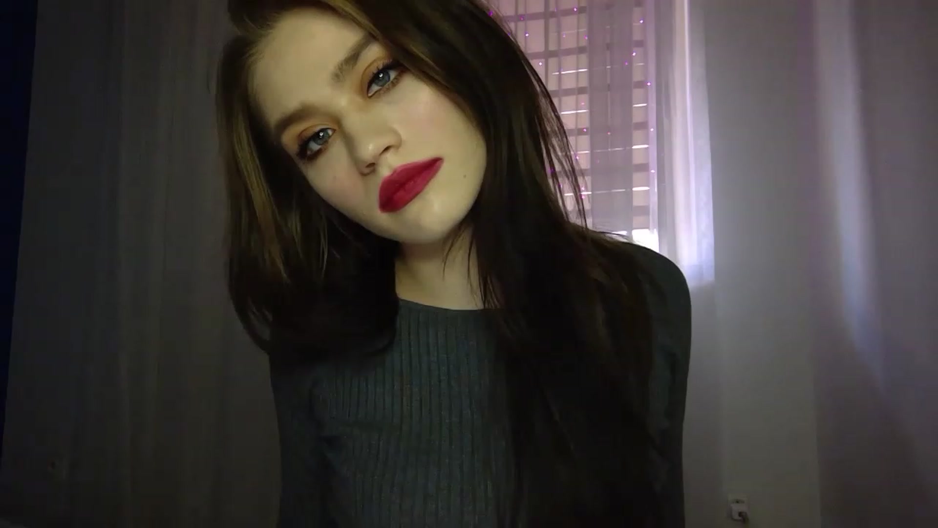 Gallery image thumbnail from Mufinmoon's myfreecams stream on, 04/04/2023, 11:10 image 14 of 20