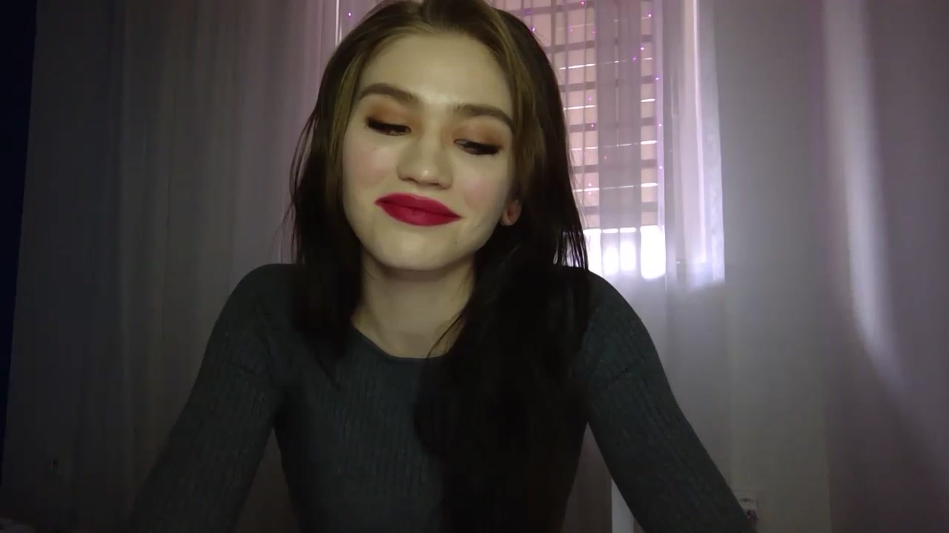 Gallery image thumbnail from Mufinmoon's myfreecams stream on, 04/04/2023, 11:41 image 15 of 20