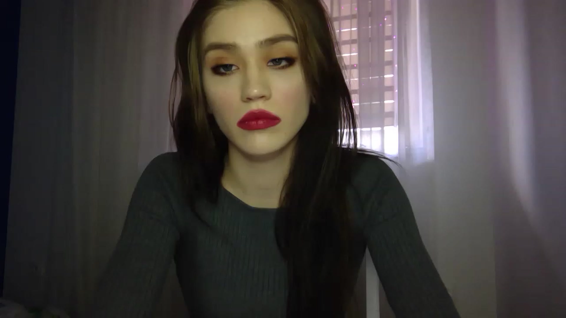 Gallery image thumbnail from Mufinmoon's myfreecams stream on, 04/04/2023, 11:41 image 10 of 20