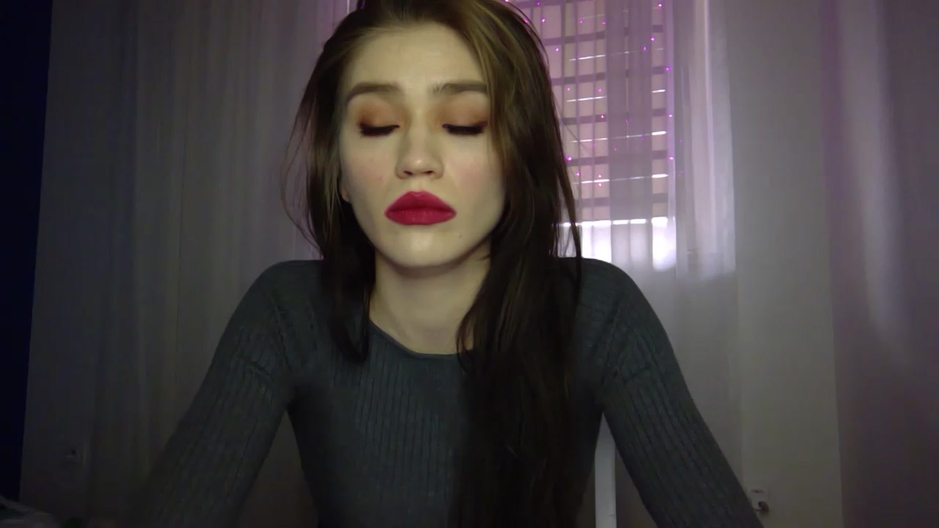Gallery image thumbnail from Mufinmoon's myfreecams stream on, 04/04/2023, 13:07 image 12 of 20