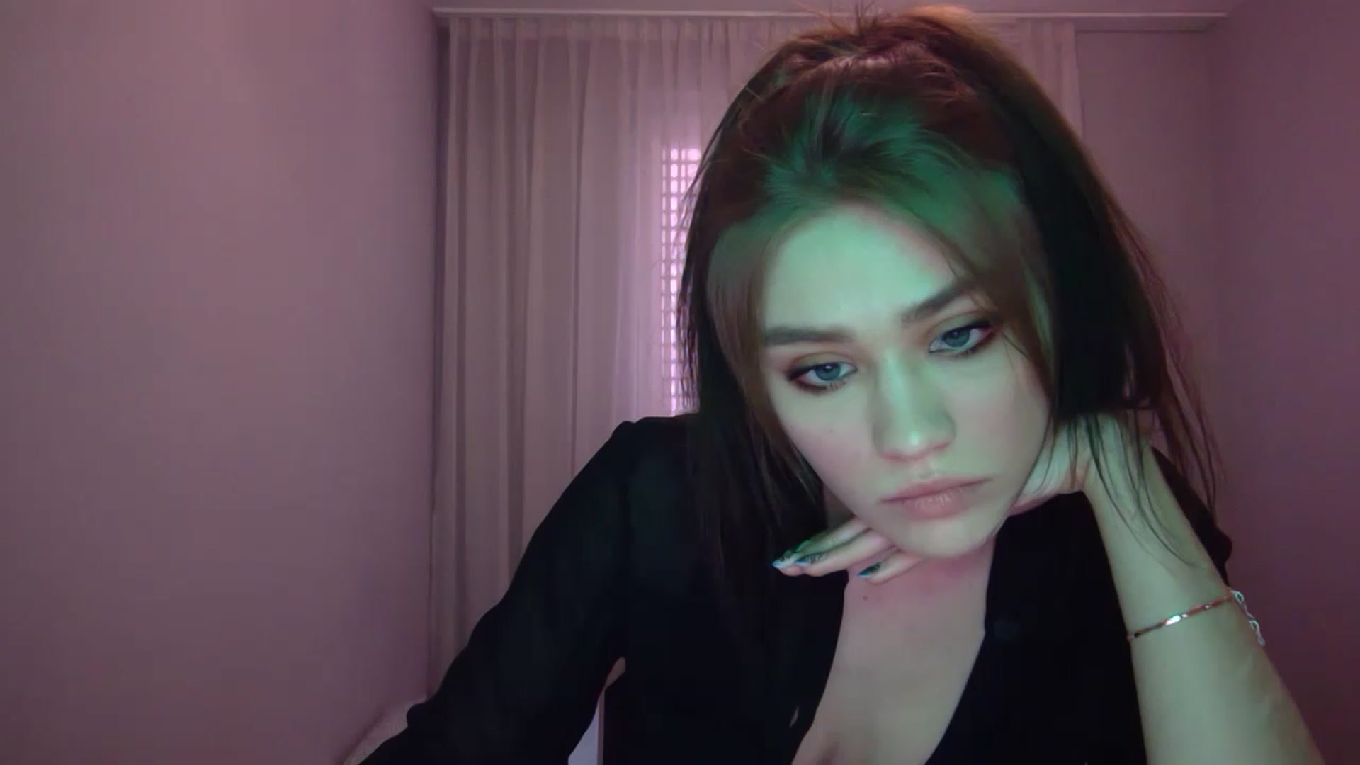 Gallery image thumbnail from Mufinmoon's myfreecams stream on, 04/08/2023, 11:01 image 10 of 20