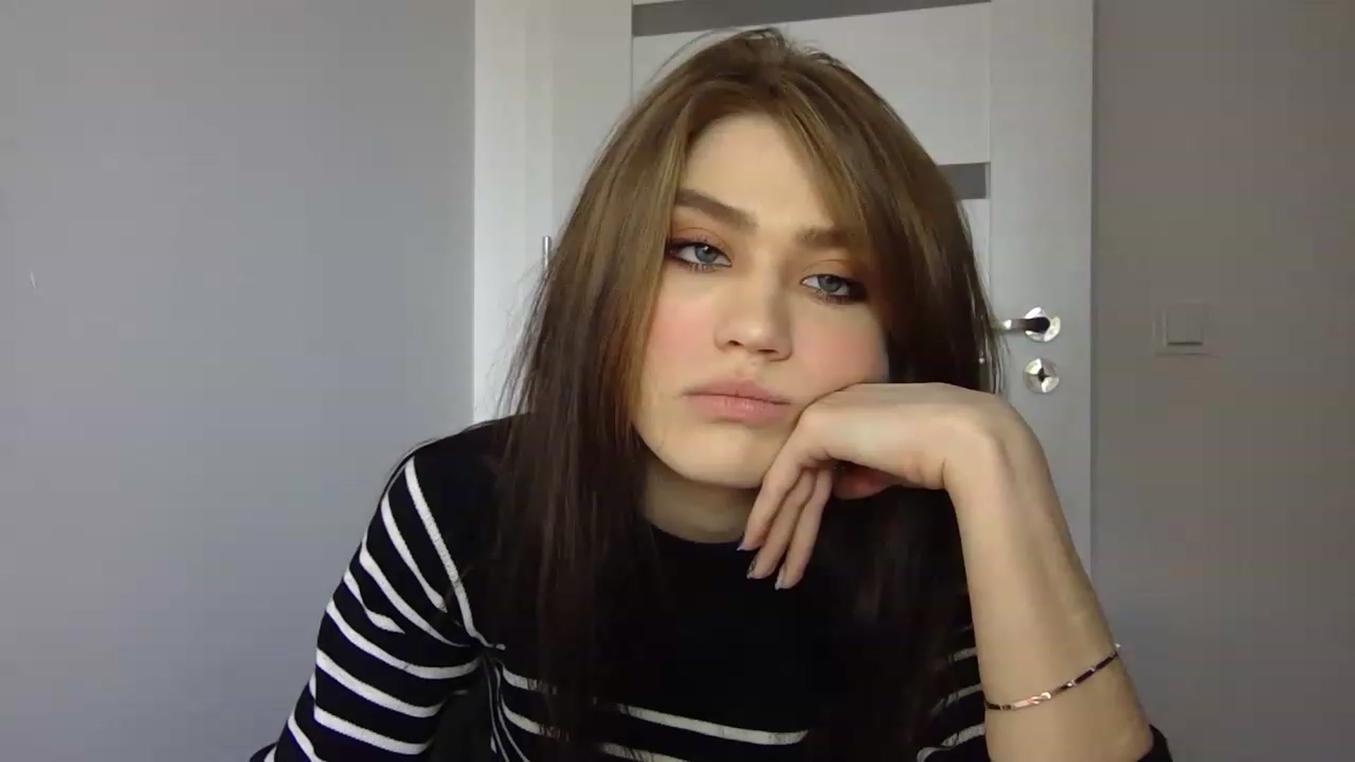 Gallery image thumbnail from Mufinmoon's myfreecams stream on, 04/13/2023, 13:02 image 9 of 20