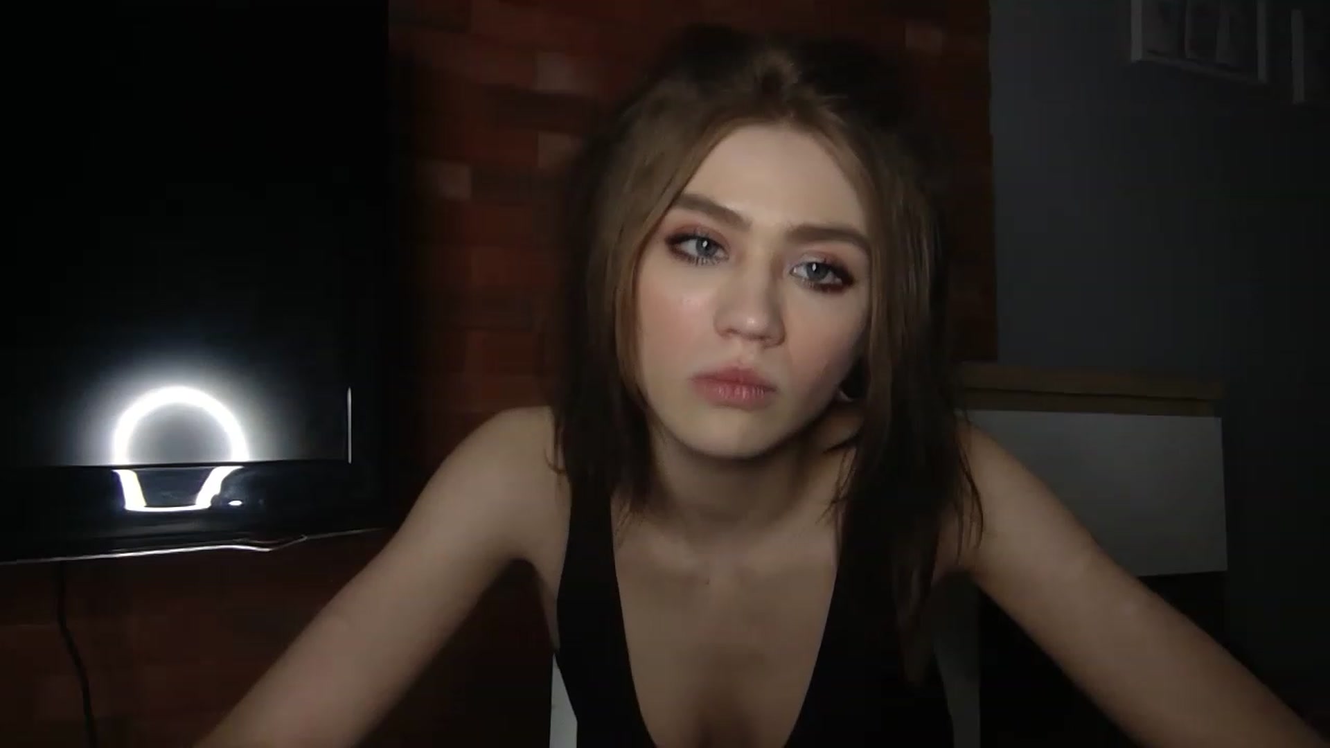 Gallery image thumbnail from Mufinmoon's myfreecams stream on, 04/16/2023, 20:00 image 16 of 20