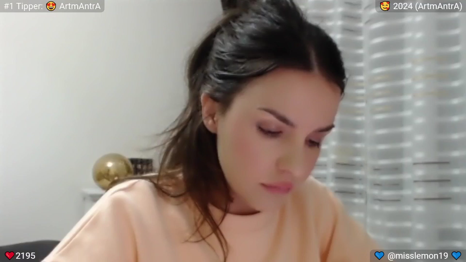 Gallery image thumbnail from Mulberry's myfreecams stream on, 10/13/2024, 24:23 image 7 of 20