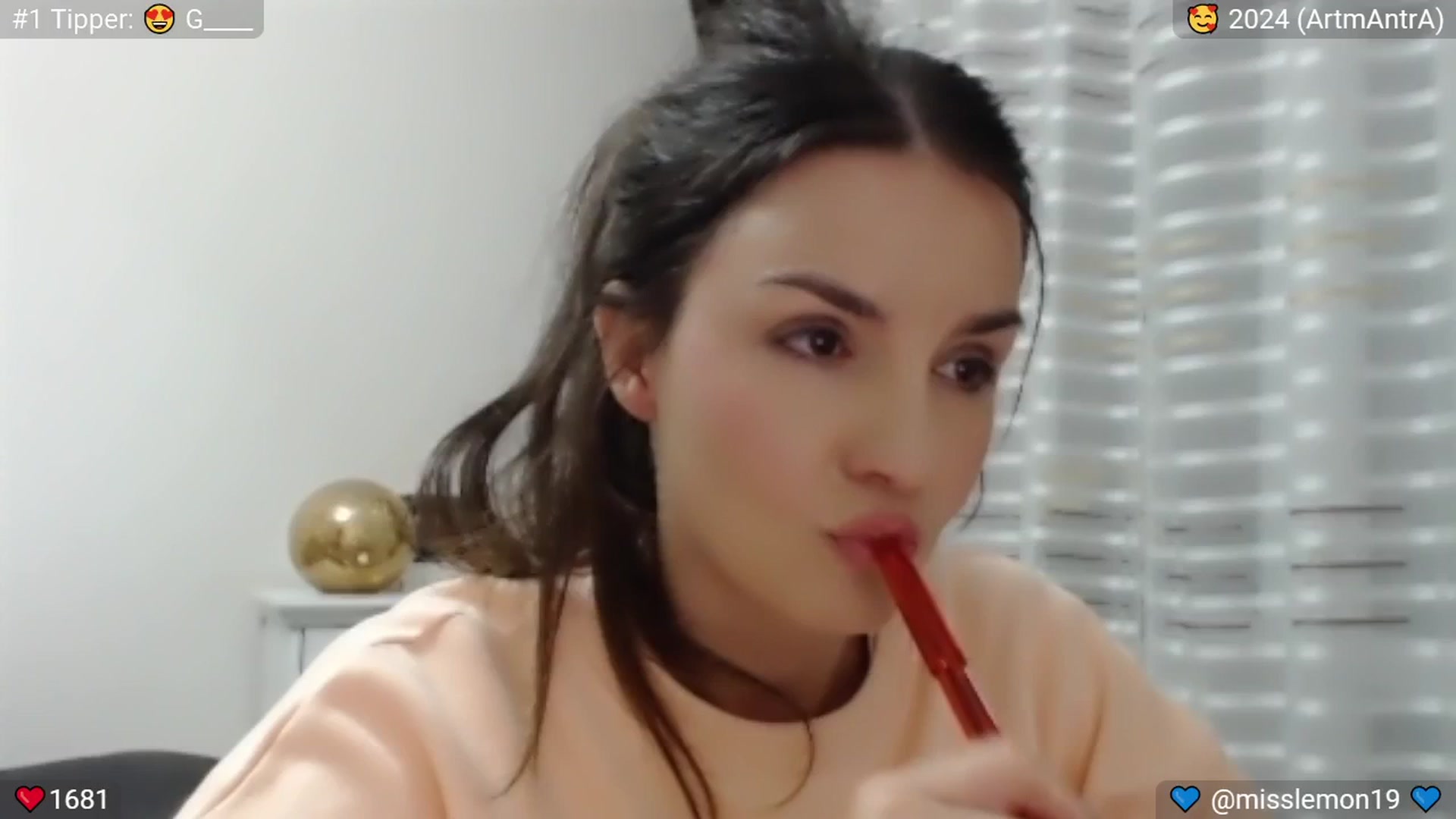 Gallery image thumbnail from Mulberry's myfreecams stream on, 10/13/2024, 24:23 image 19 of 20