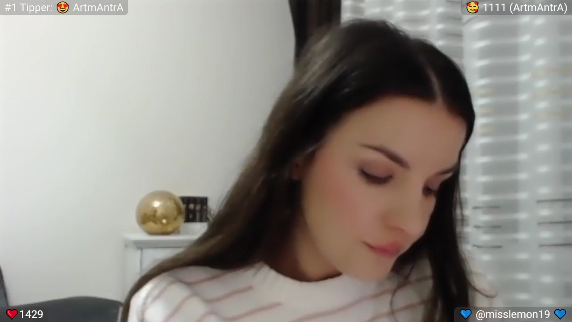 Gallery image thumbnail from Mulberry's myfreecams stream on, 10/14/2024, 24:12 image 12 of 20