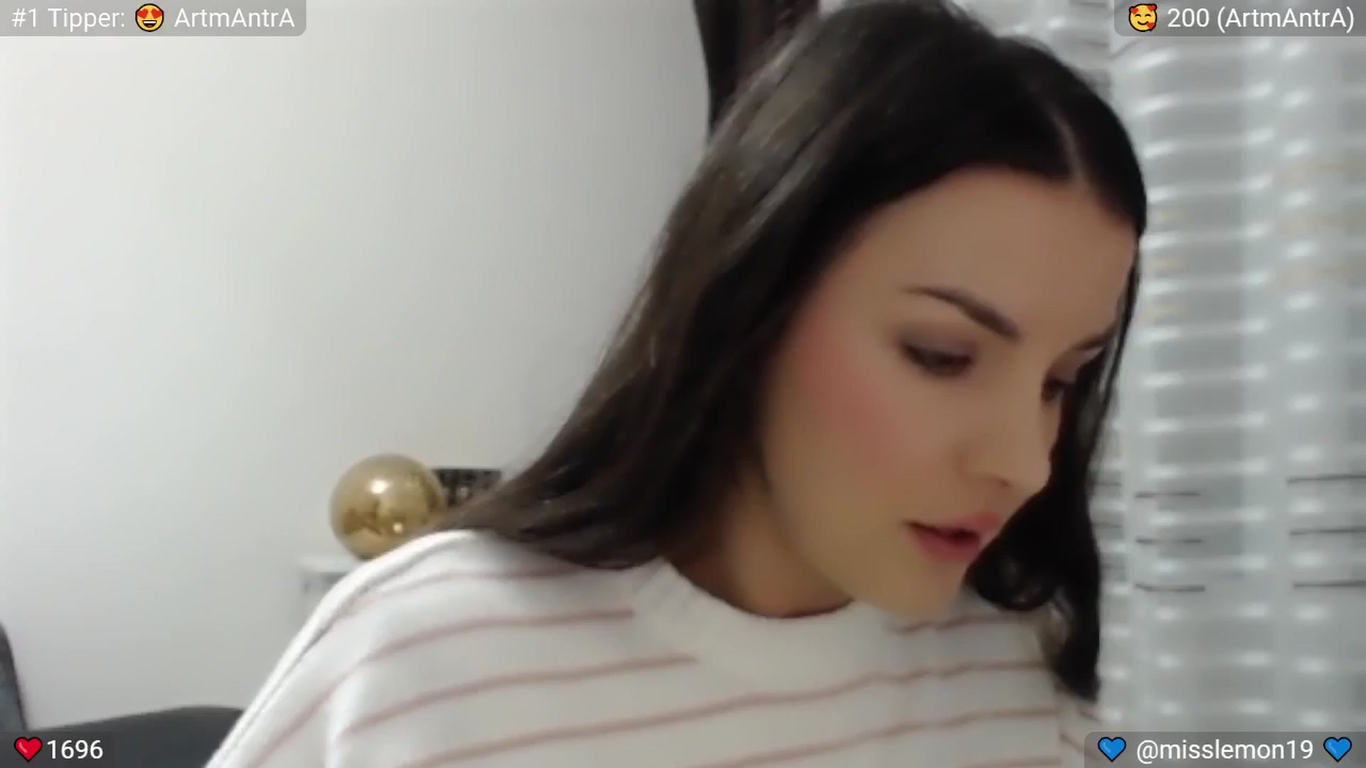 Gallery image thumbnail from Mulberry's myfreecams stream on, 10/14/2024, 24:12 image 4 of 20