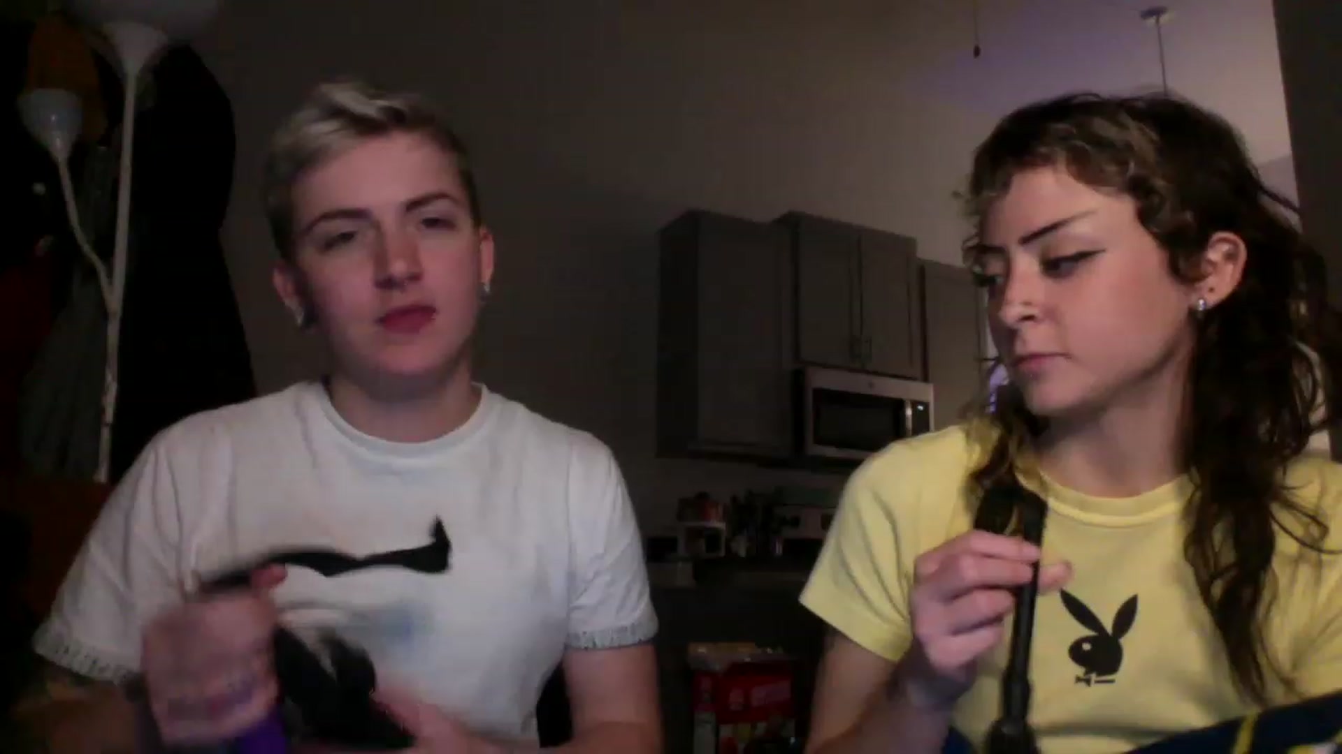 Gallery image thumbnail from Murphyfucks's myfreecams stream on, 12/19/2022, 08:41 image 8 of 20