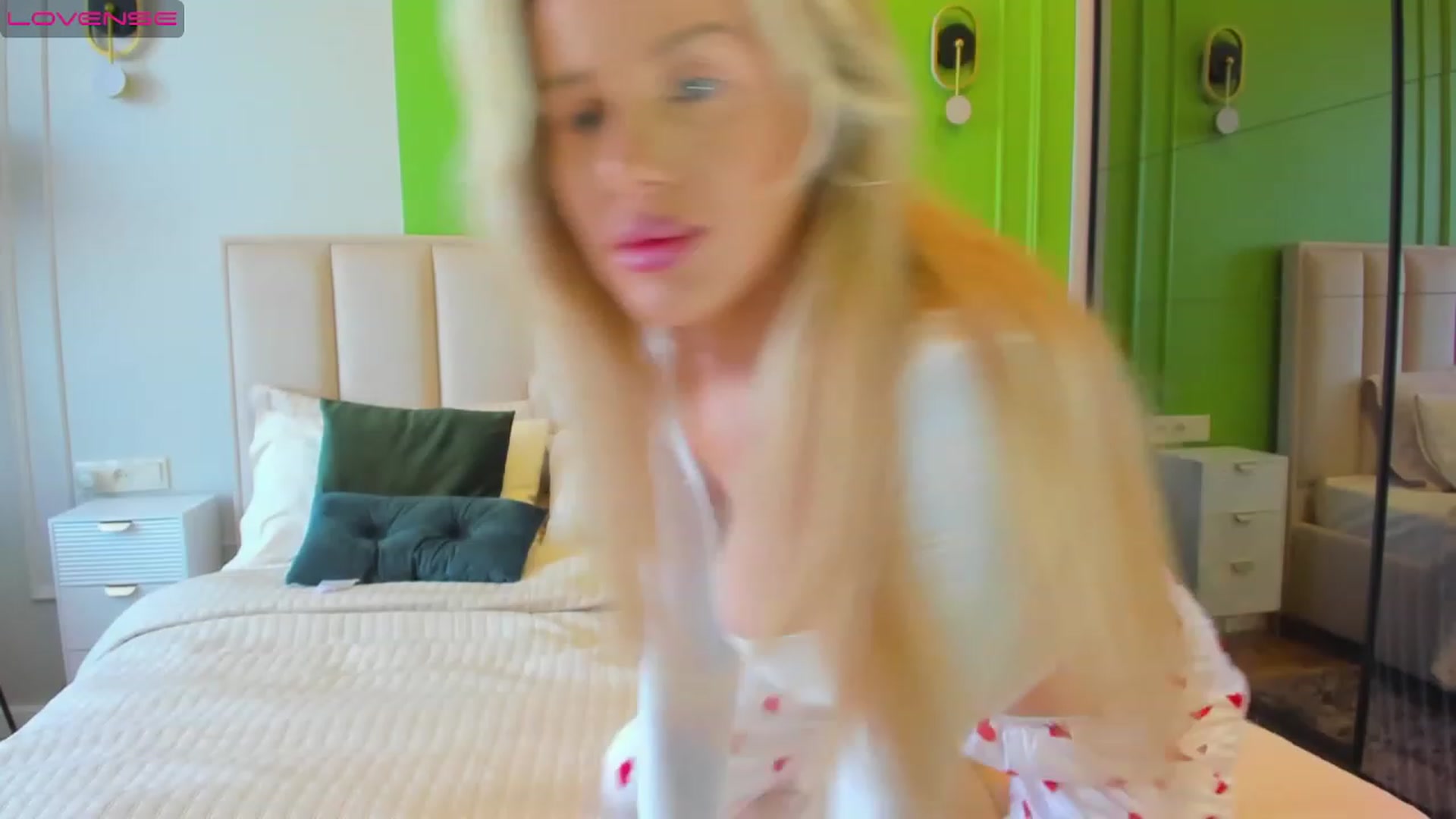 Gallery image thumbnail from Murrka's myfreecams stream on, 03/01/2023, 06:22 image 5 of 20