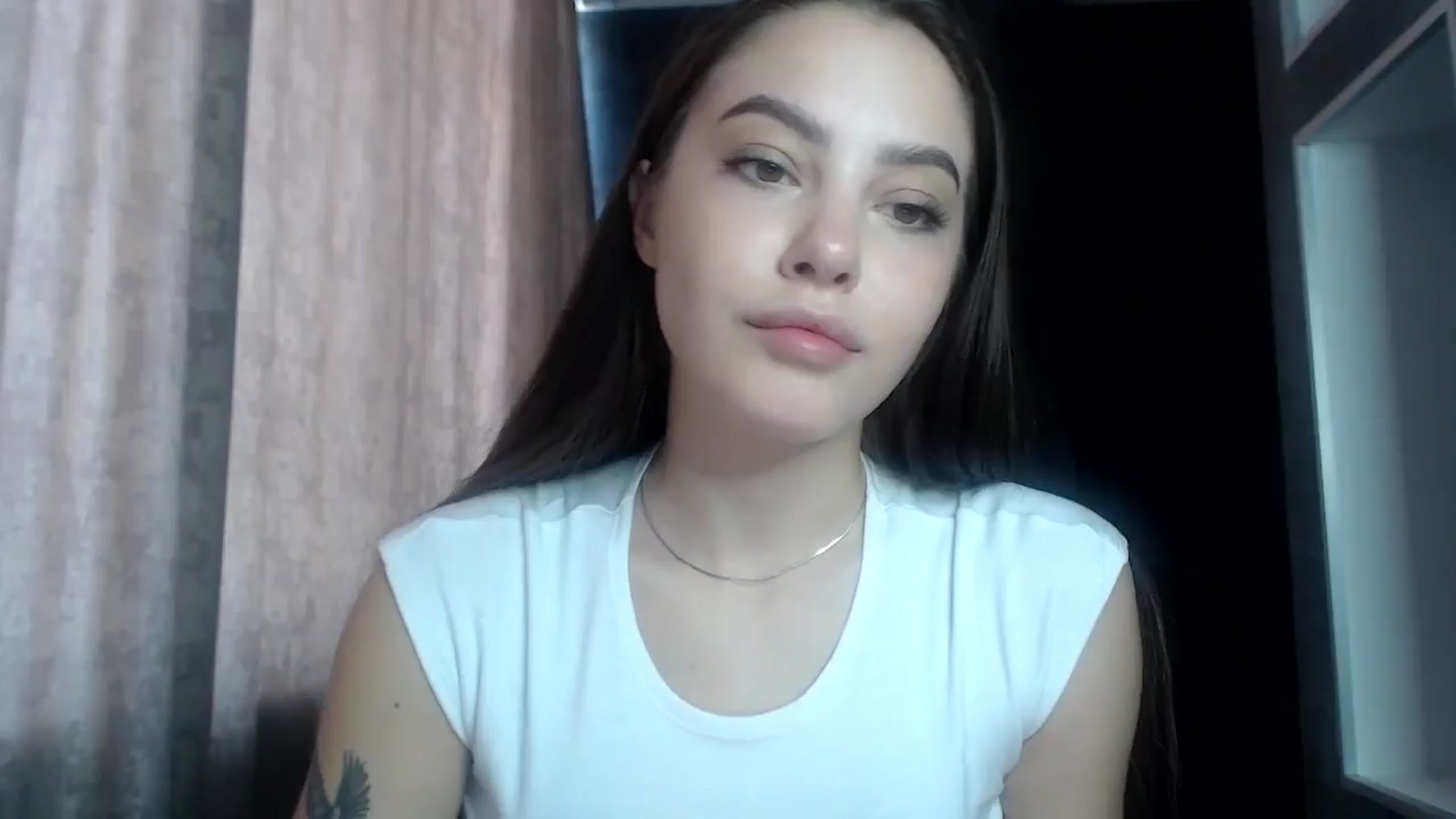 Gallery image thumbnail from MuseForYou_'s myfreecams stream on, 06/25/2025, 10:36 image 16 of 20