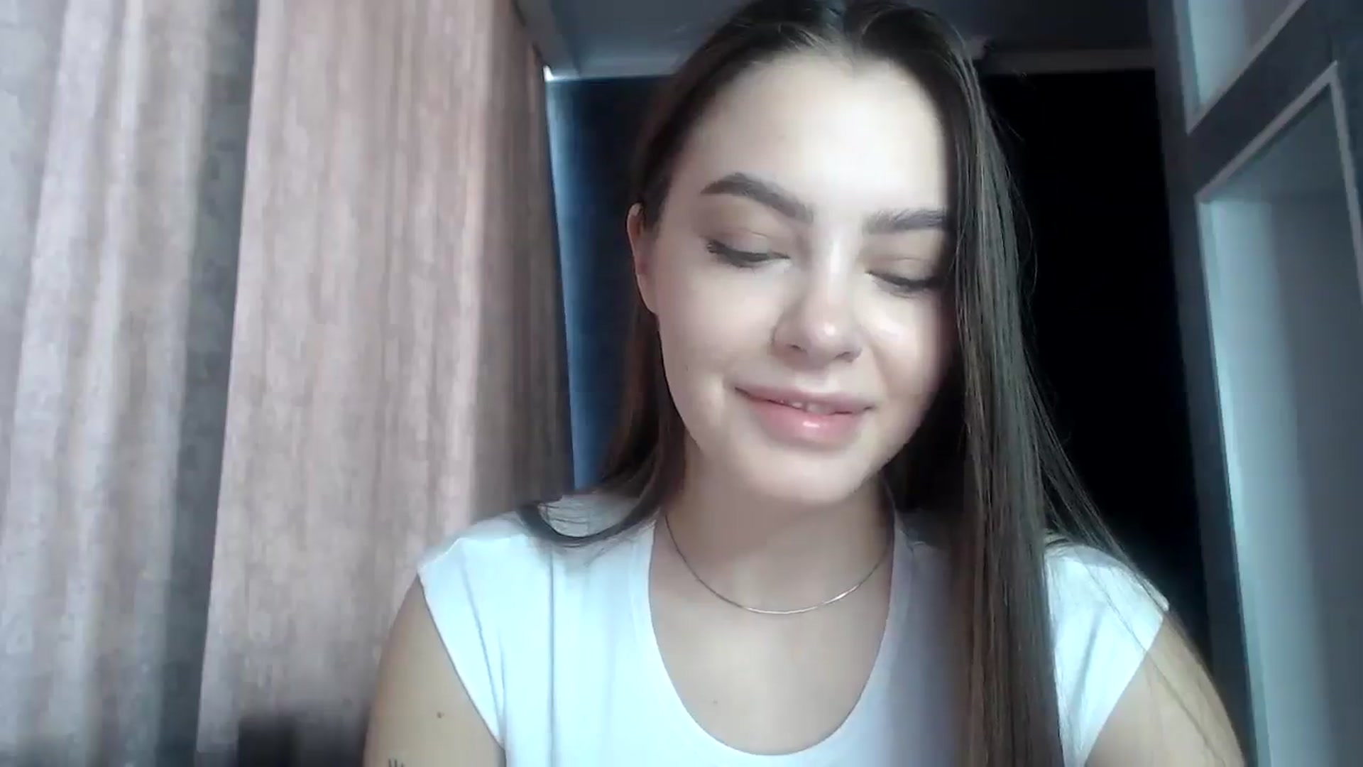 Gallery image thumbnail from MuseForYou_'s myfreecams stream on, 06/25/2025, 10:36 image 5 of 20
