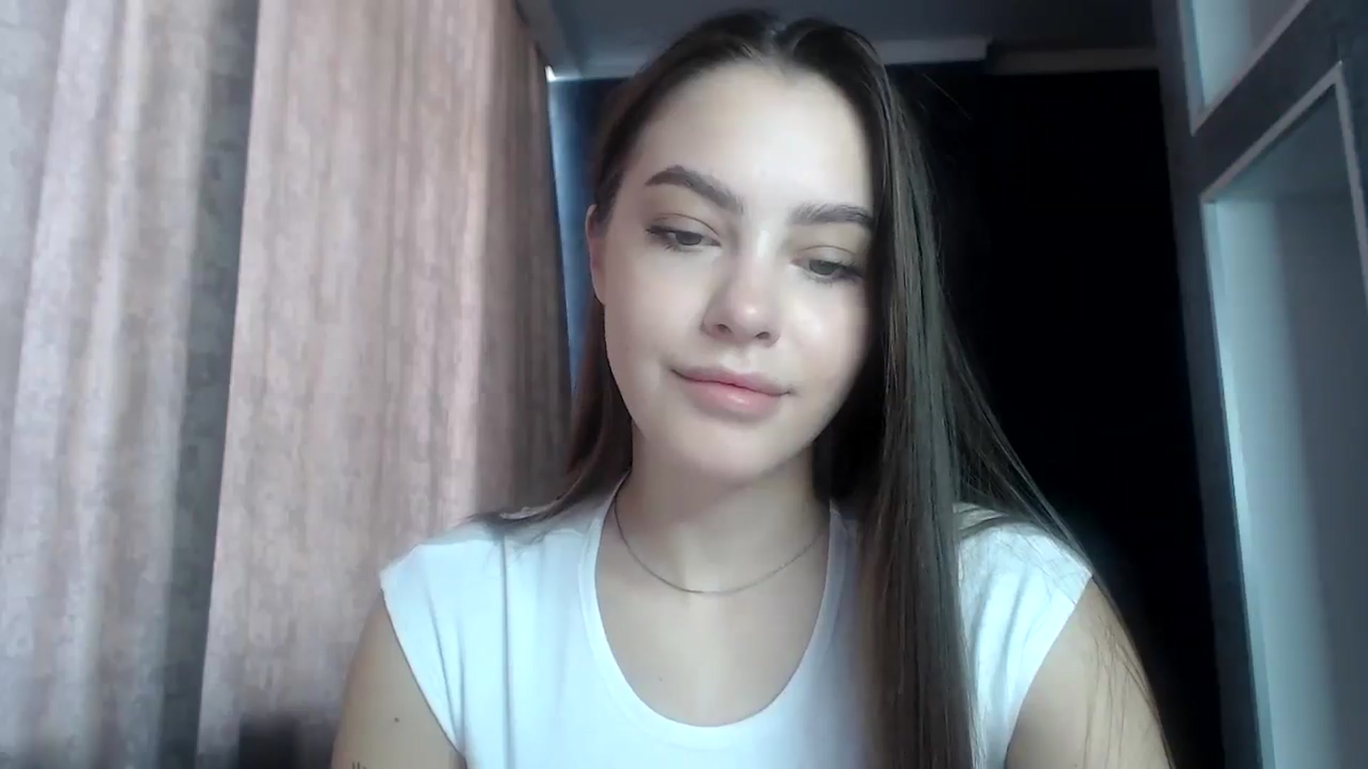 Gallery image thumbnail from MuseForYou_'s myfreecams stream on, 06/25/2025, 10:36 image 4 of 20