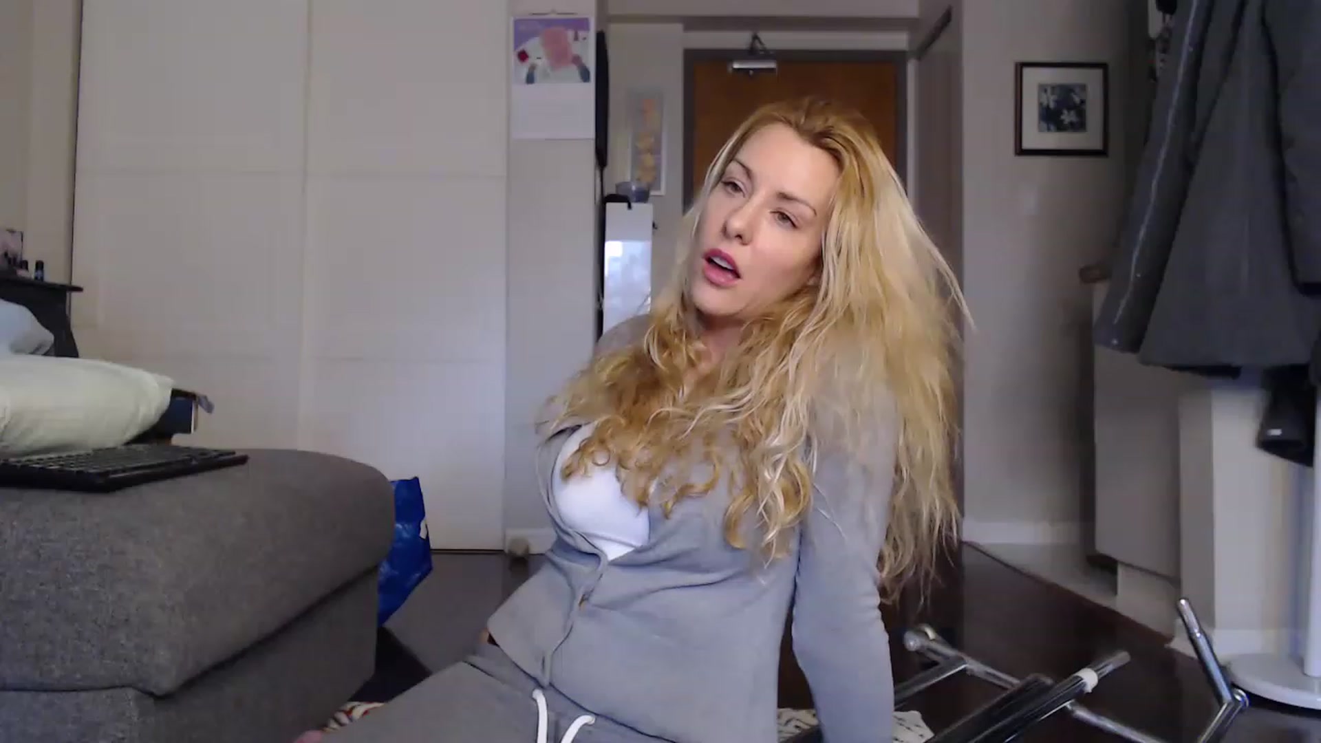 Gallery image thumbnail from MuseThalia's myfreecams stream on, 01/03/2023, 20:36 image 3 of 20