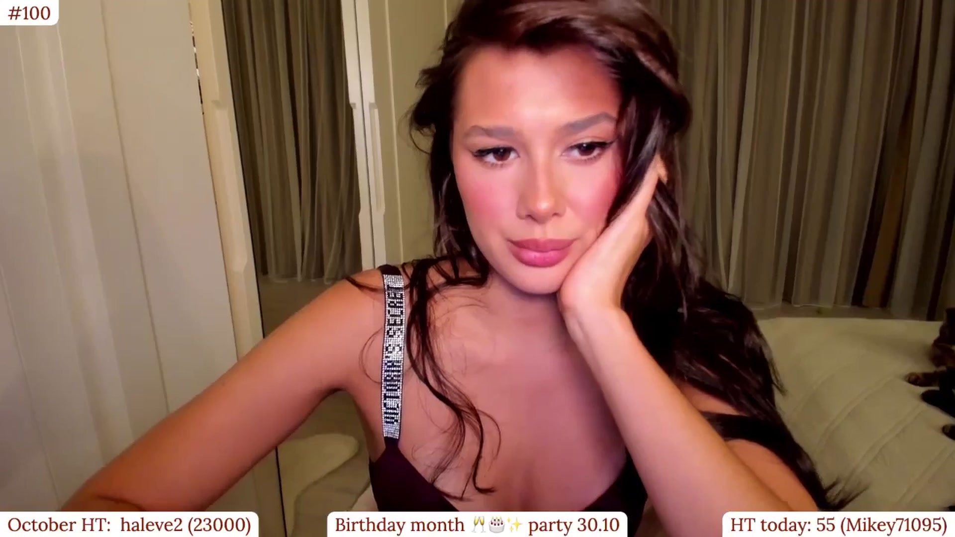 Gallery image thumbnail from Muse_'s myfreecams stream on, 10/28/2025, 20:48 image 14 of 20