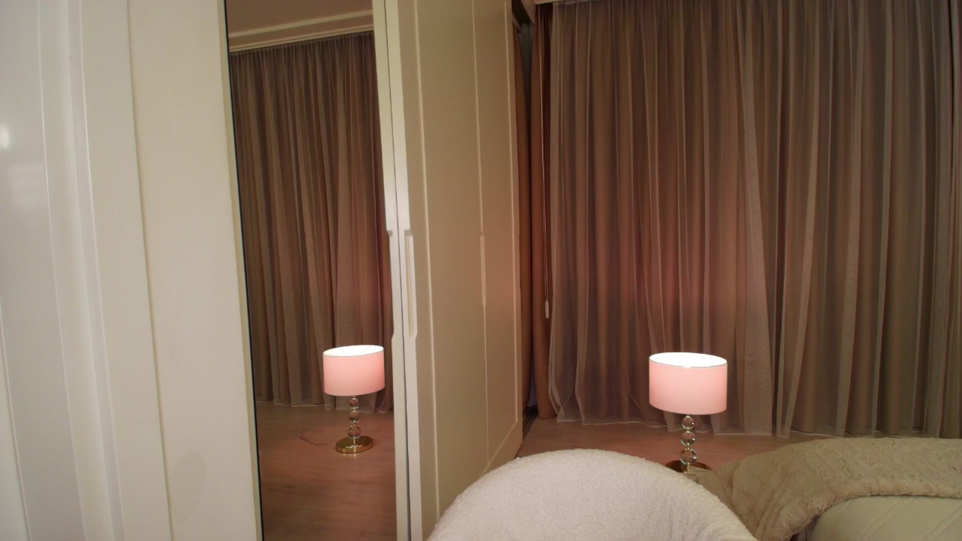 Gallery image thumbnail from Muse_'s myfreecams stream on, 01/18/2026, 21:26 image 19 of 20