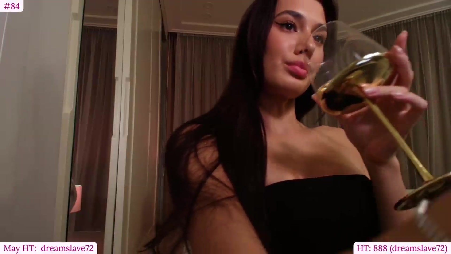 Gallery image thumbnail from Muse_'s myfreecams stream on, 05/06/2026, 22:00 image 17 of 20