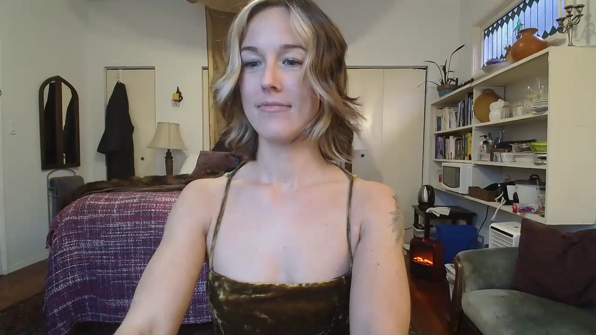 Gallery image thumbnail from MyEmpress's myfreecams stream on, 12/01/2023, 18:06 image 8 of 20