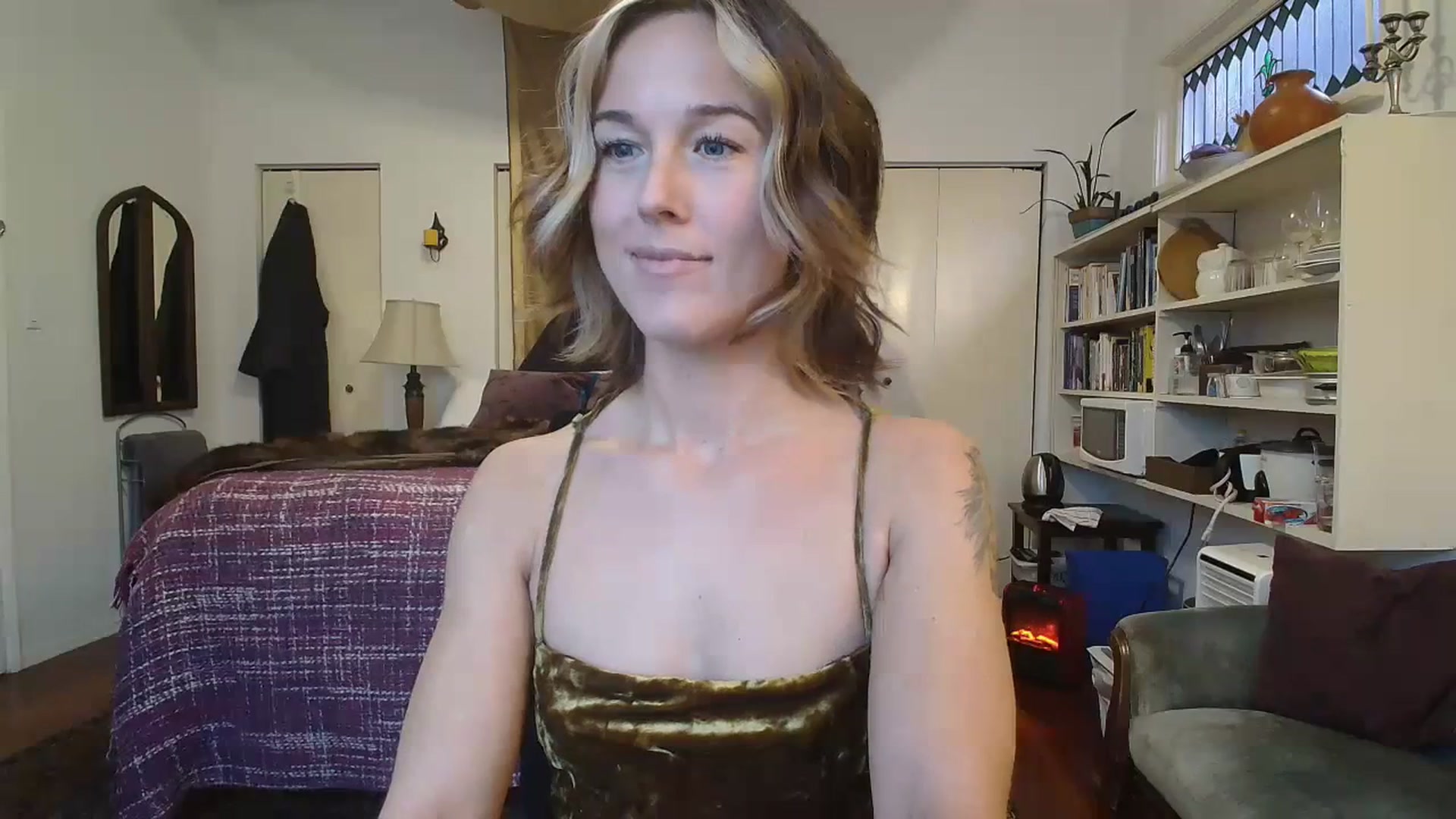 Gallery image thumbnail from MyEmpress's myfreecams stream on, 12/01/2023, 18:06 image 3 of 20