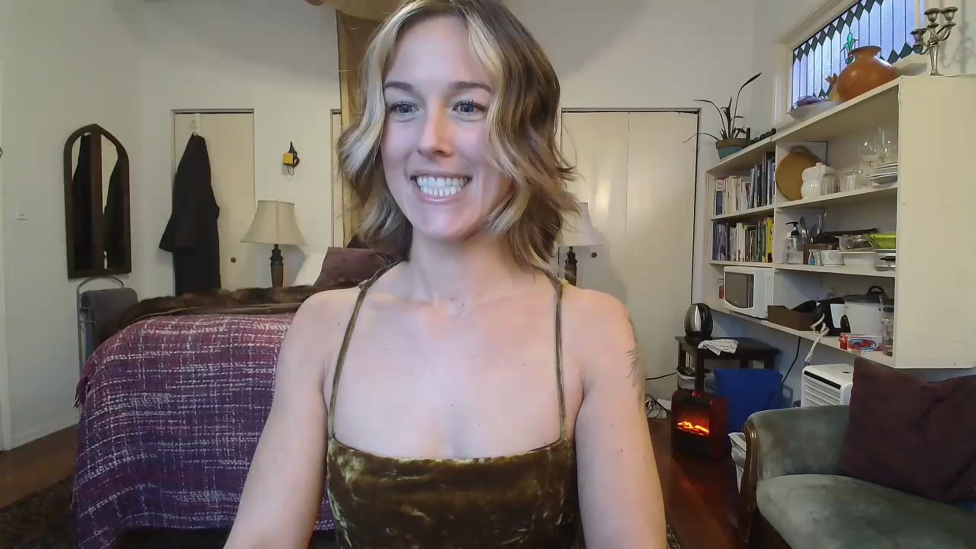 Gallery image thumbnail from MyEmpress's myfreecams stream on, 12/01/2023, 18:06 image 10 of 20