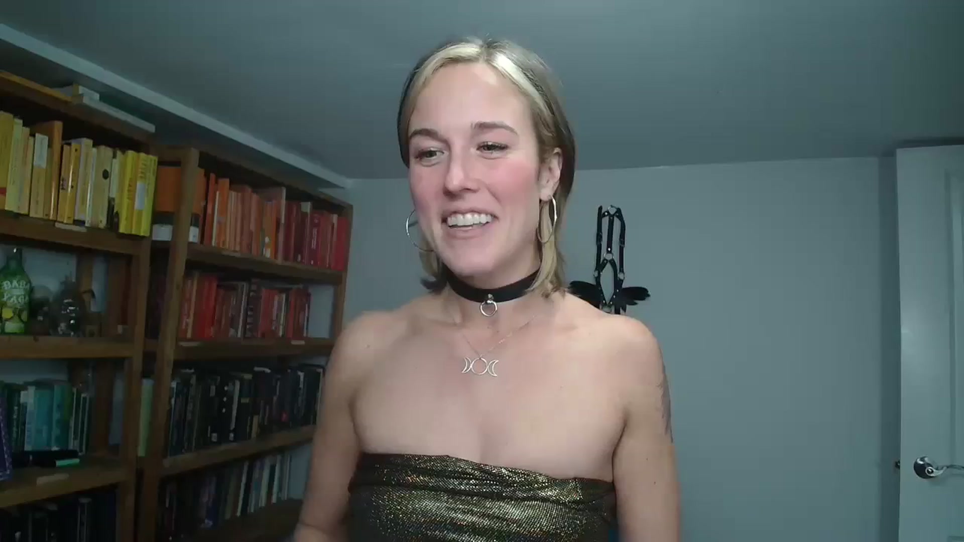 Gallery image thumbnail from MyEmpress's myfreecams stream on, 12/12/2023, 01:50 image 18 of 20