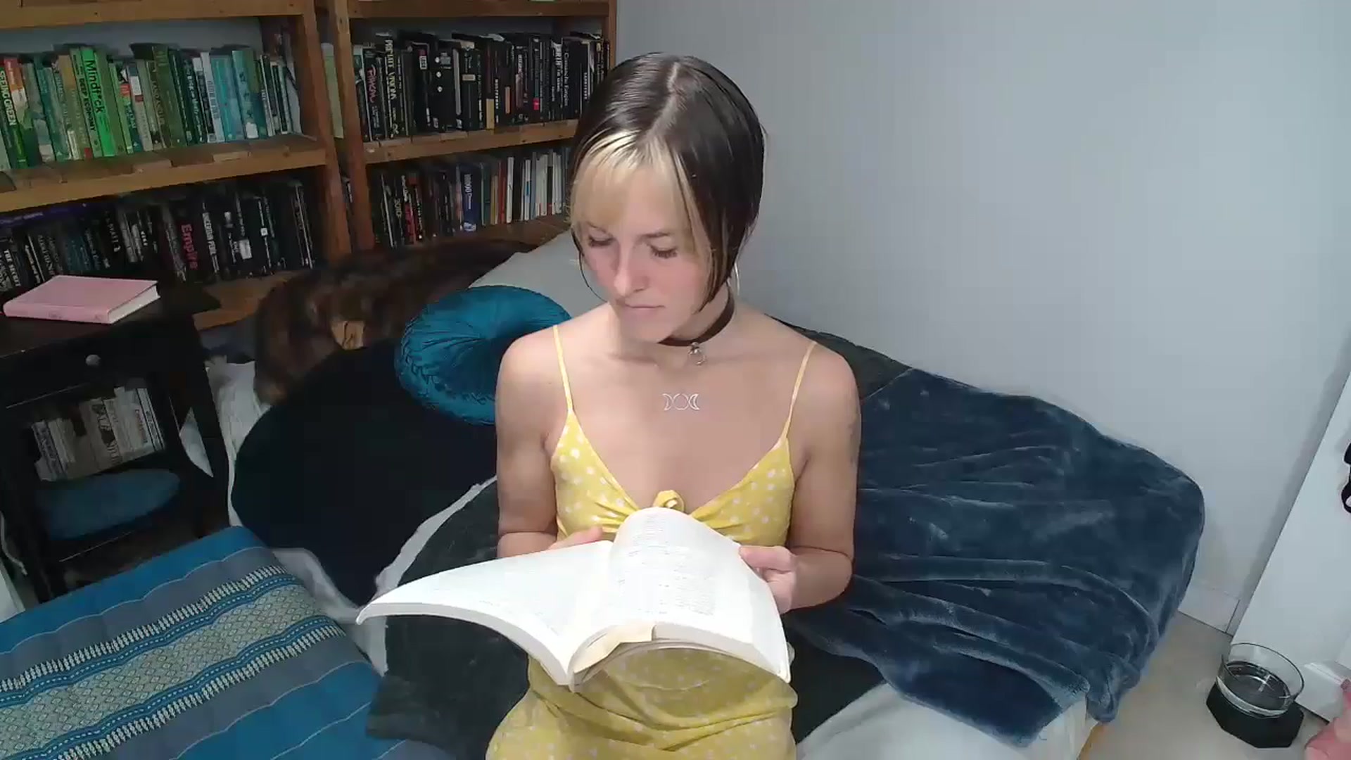 Gallery image thumbnail from MyEmpress's myfreecams stream on, 12/19/2023, 17:35 image 16 of 20