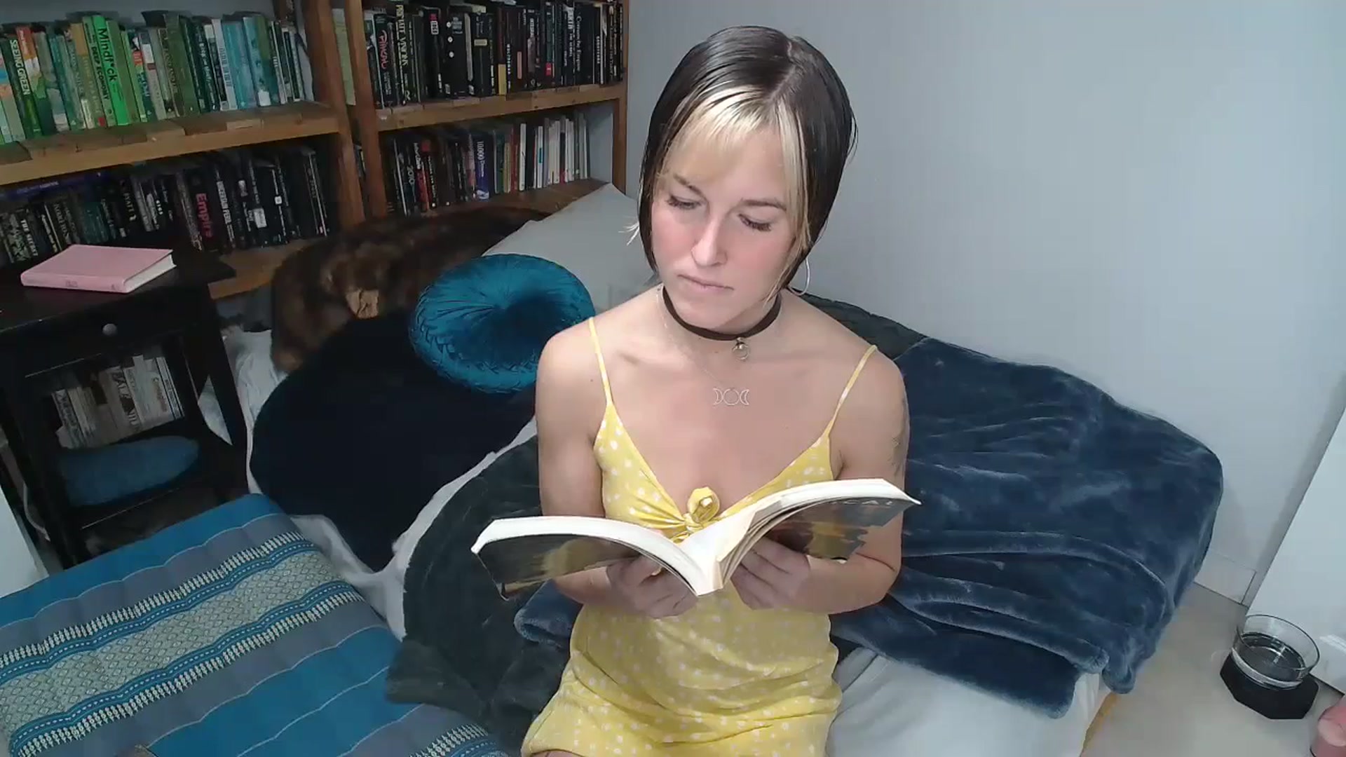 Gallery image thumbnail from MyEmpress's myfreecams stream on, 12/19/2023, 17:35 image 14 of 20