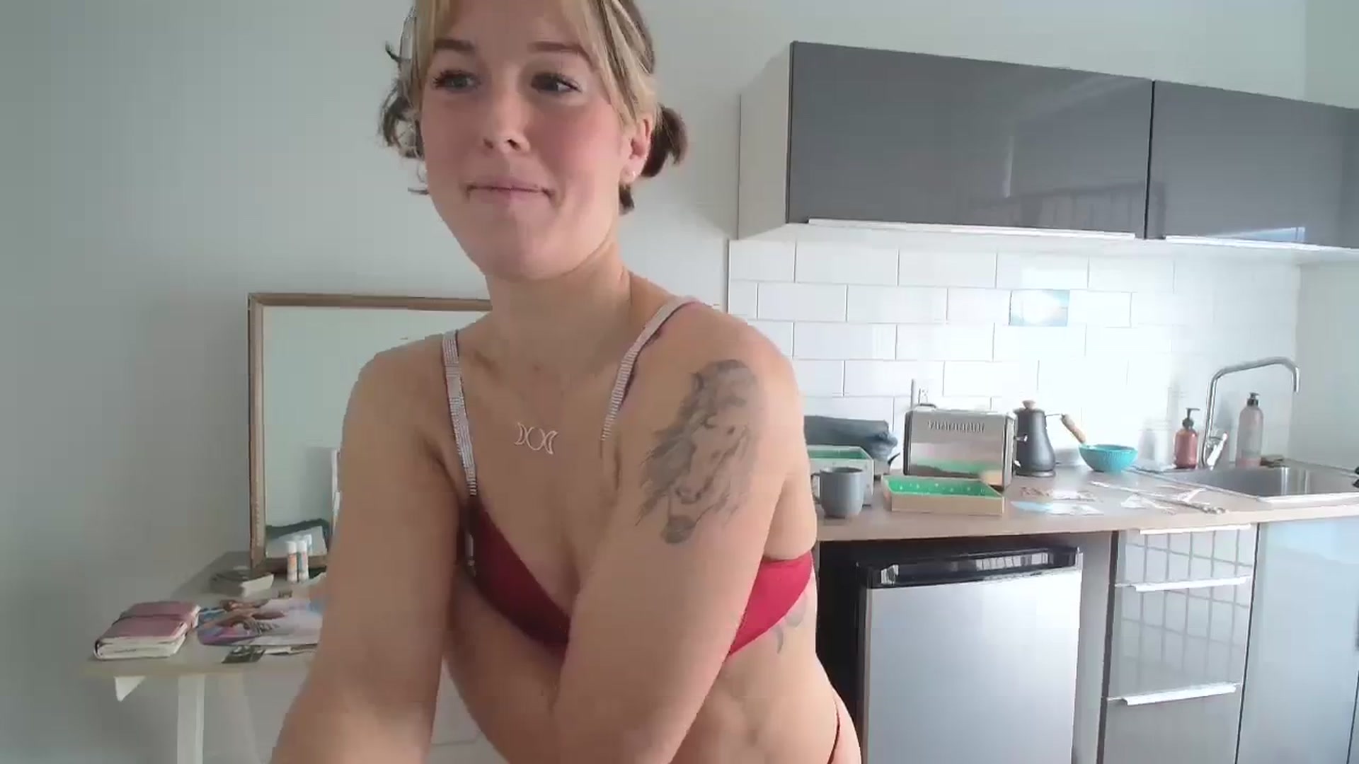 Gallery image thumbnail from MyEmpress's myfreecams stream on, 01/06/2024, 18:53 image 5 of 20
