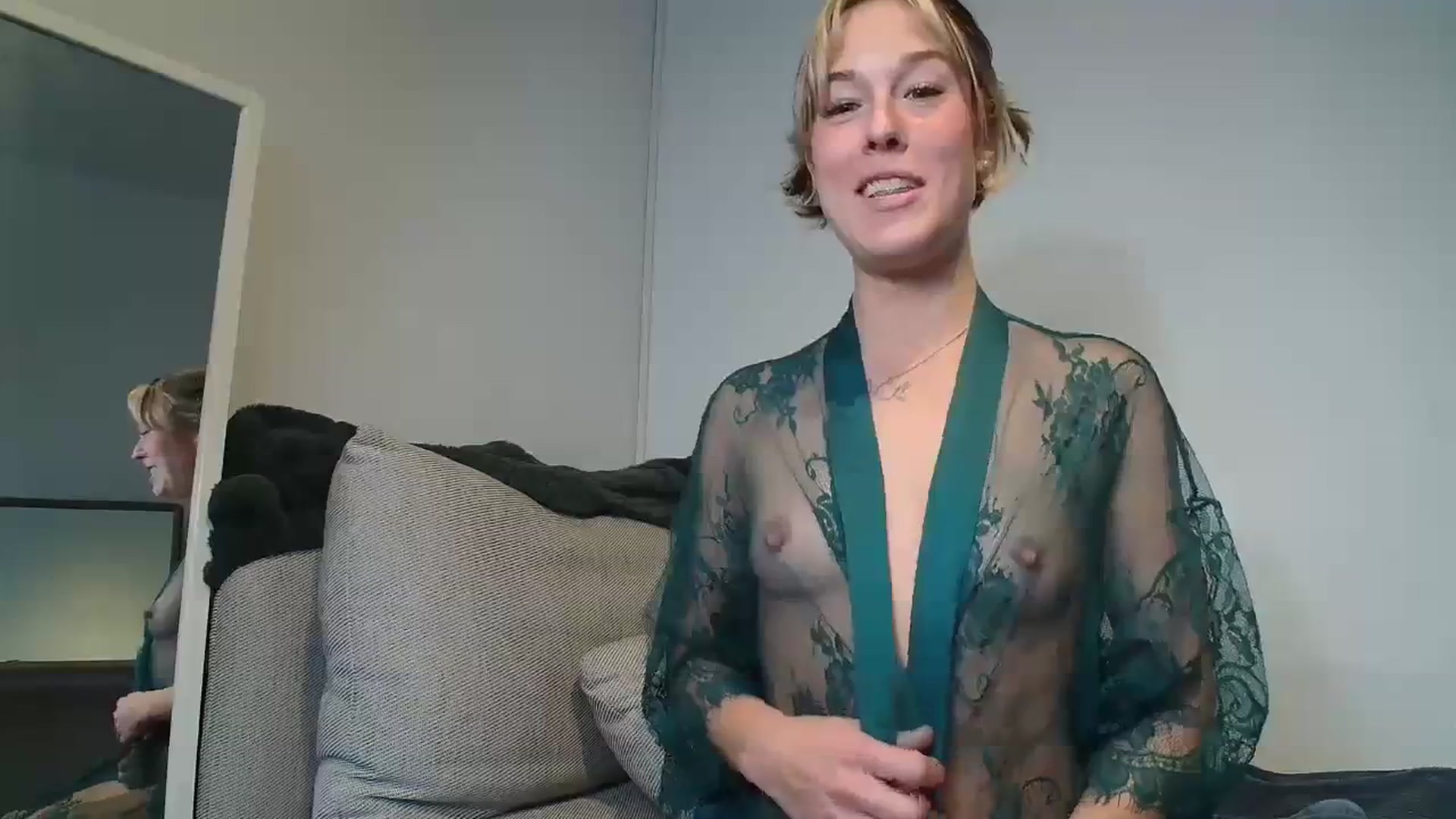 Gallery image thumbnail from MyEmpress's myfreecams stream on, 01/06/2024, 19:18 image 17 of 20