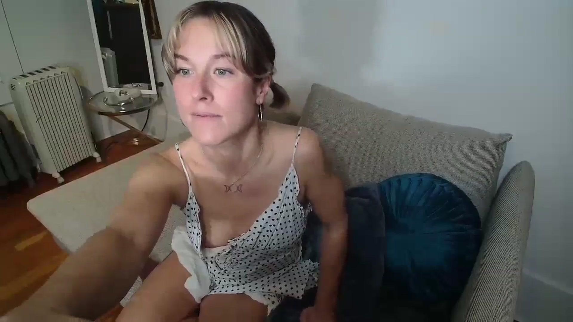Gallery image thumbnail from MyEmpress's myfreecams stream on, 01/30/2024, 22:37 image 13 of 20