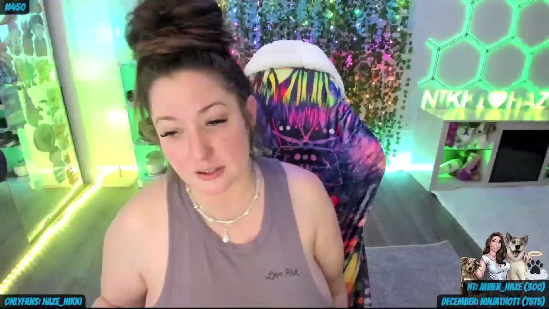 Gallery image thumbnail from MyFreeThott's myfreecams stream on, 12/31/2024, 18:19 image 10 of 20