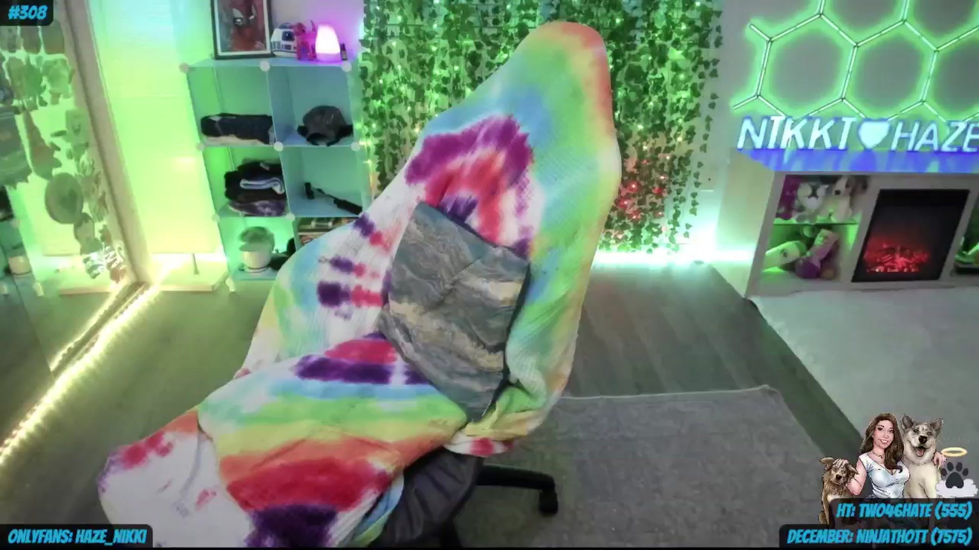 Gallery image thumbnail from MyFreeThott's myfreecams stream on, 01/02/2025, 11:09 image 8 of 20