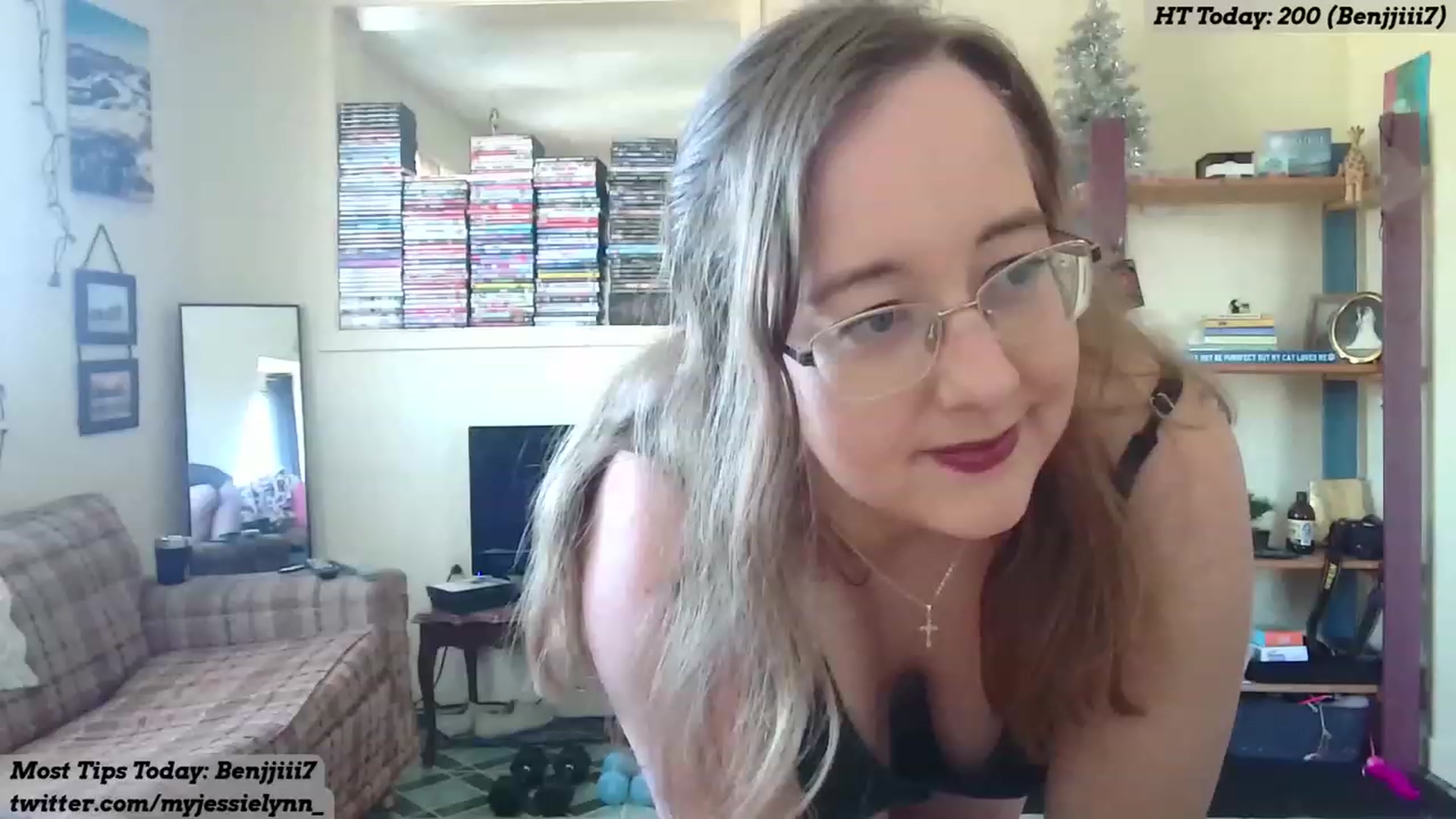 Gallery image thumbnail from MyJessieLynn's myfreecams stream on, 03/01/2023, 15:56 image 19 of 20