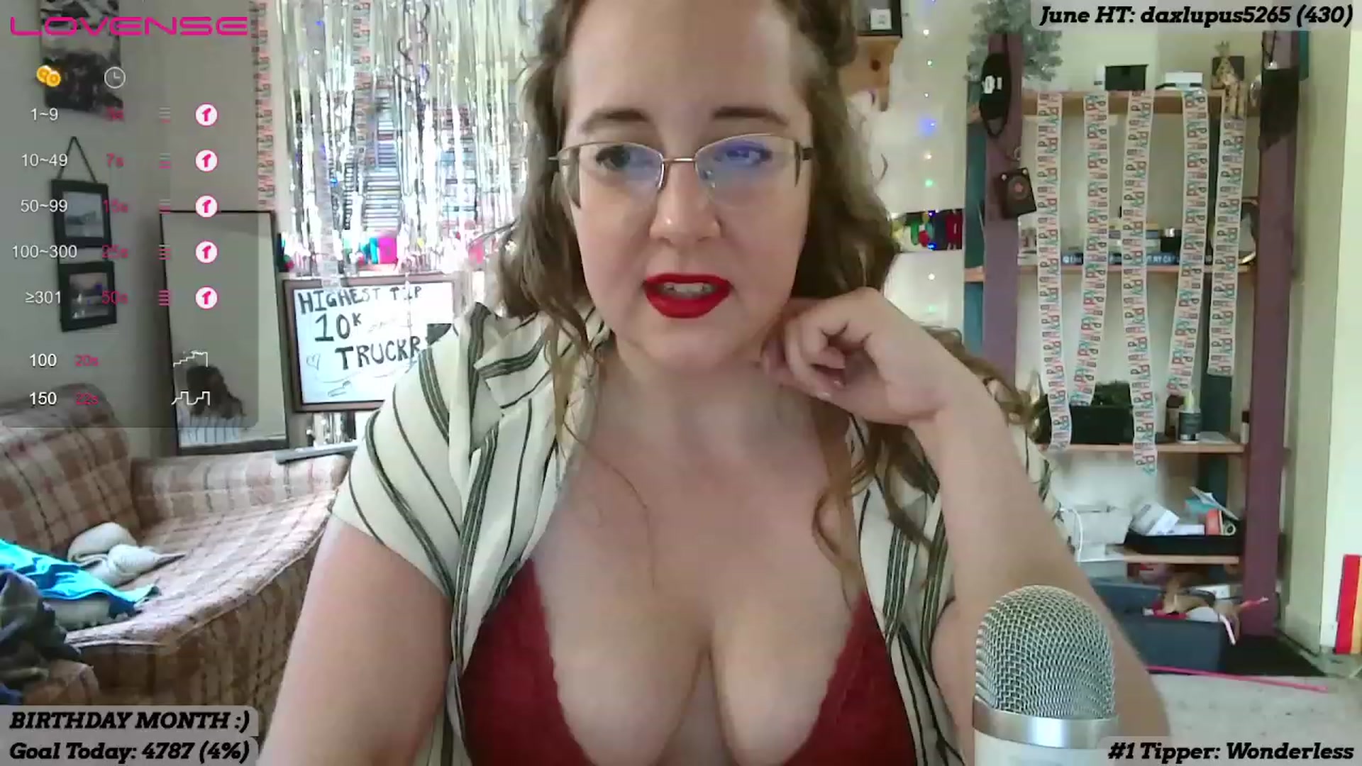 Gallery image thumbnail from MyJessieLynn's myfreecams stream on, 06/06/2023, 22:58 image 14 of 20