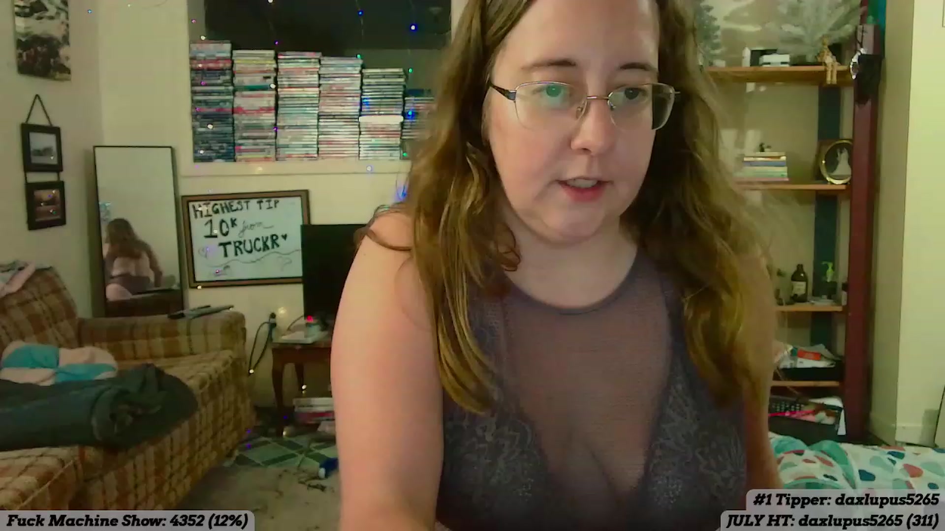 Gallery image thumbnail from MyJessieLynn's myfreecams stream on, 07/06/2023, 24:35 image 8 of 20