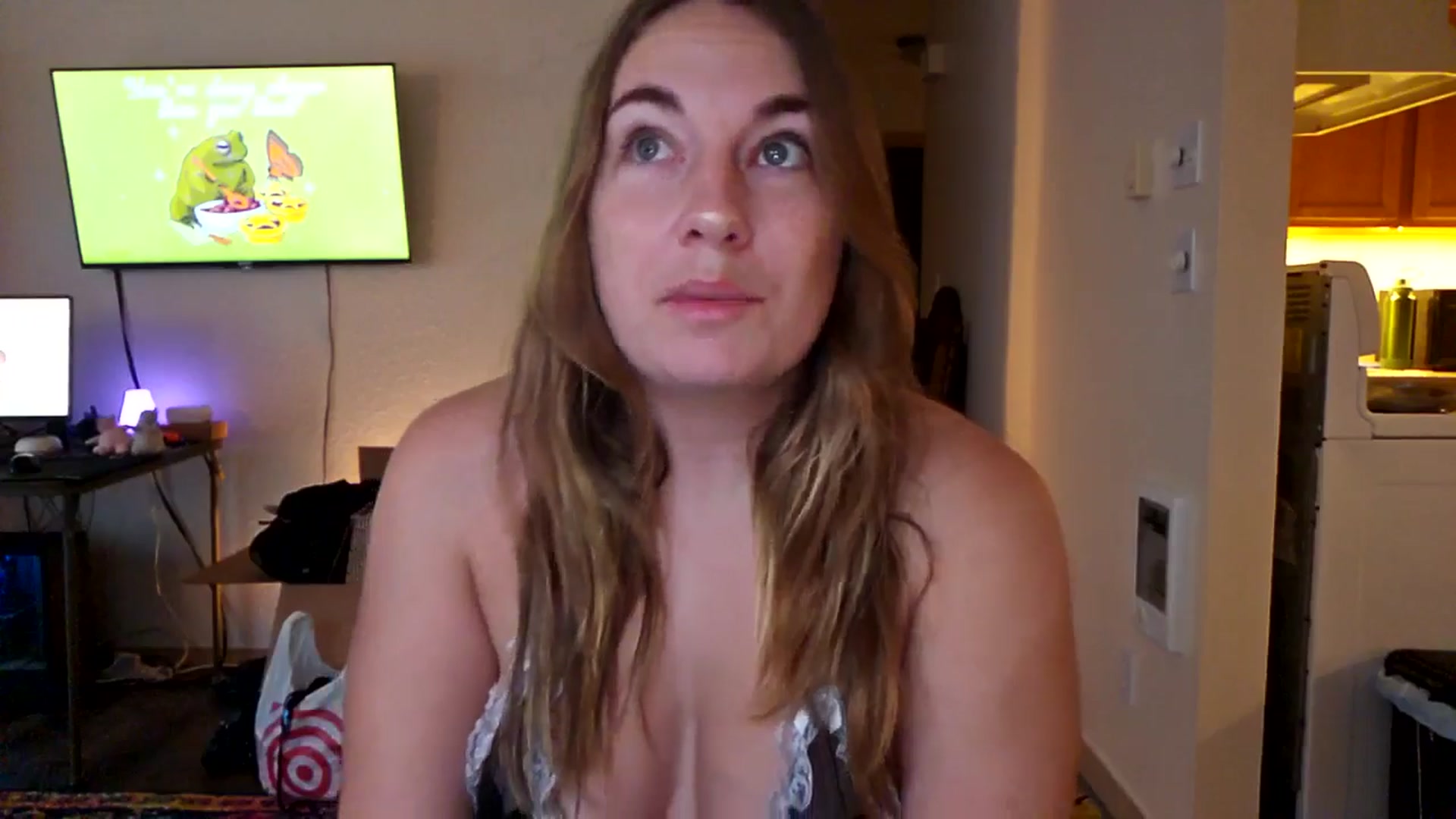 Gallery image thumbnail from MyMaryAngel's myfreecams stream on, 10/19/2025, 24:16 image 6 of 20