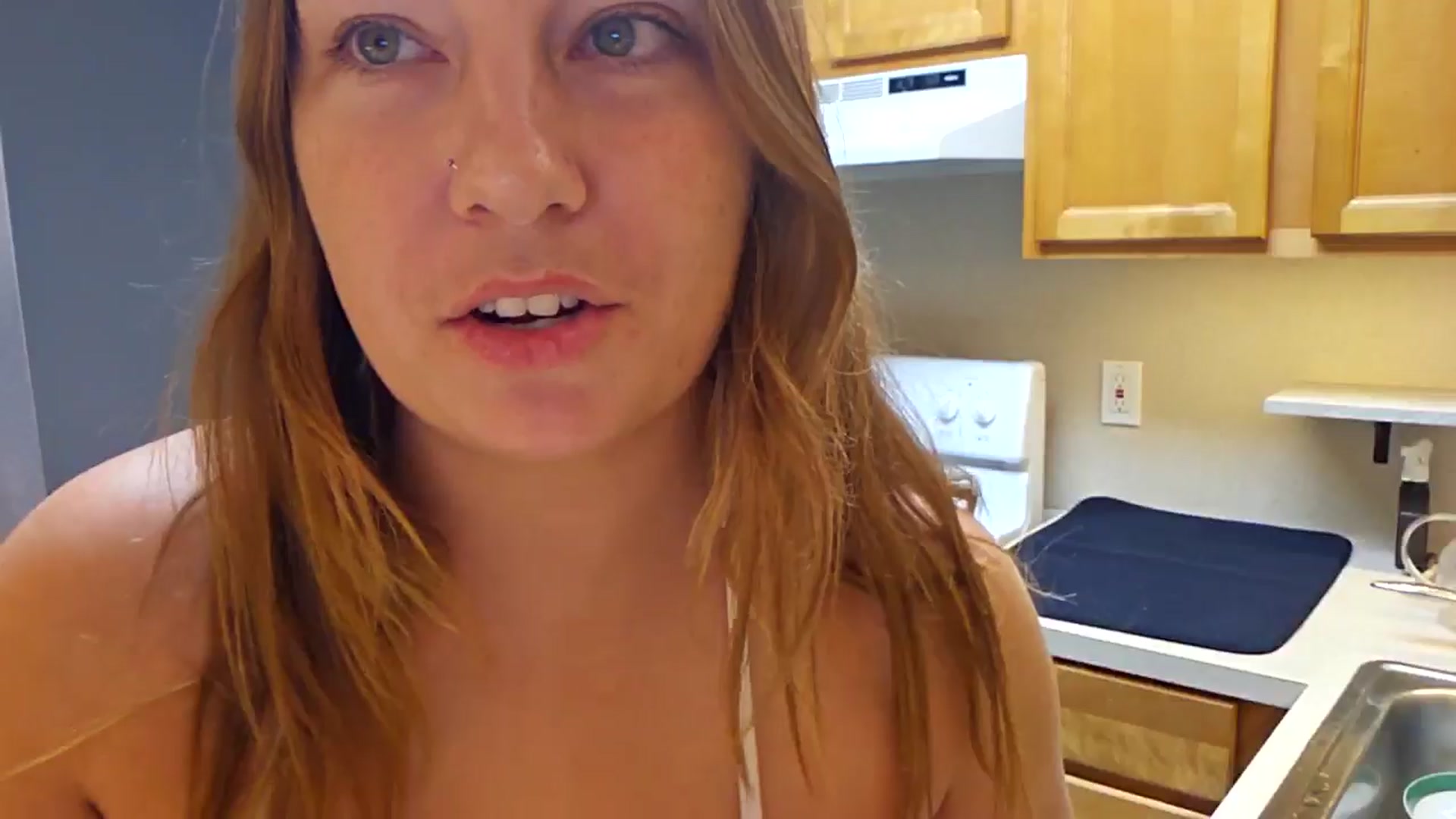 Gallery image thumbnail from MyMaryAngel's myfreecams stream on, 10/19/2025, 24:16 image 16 of 20