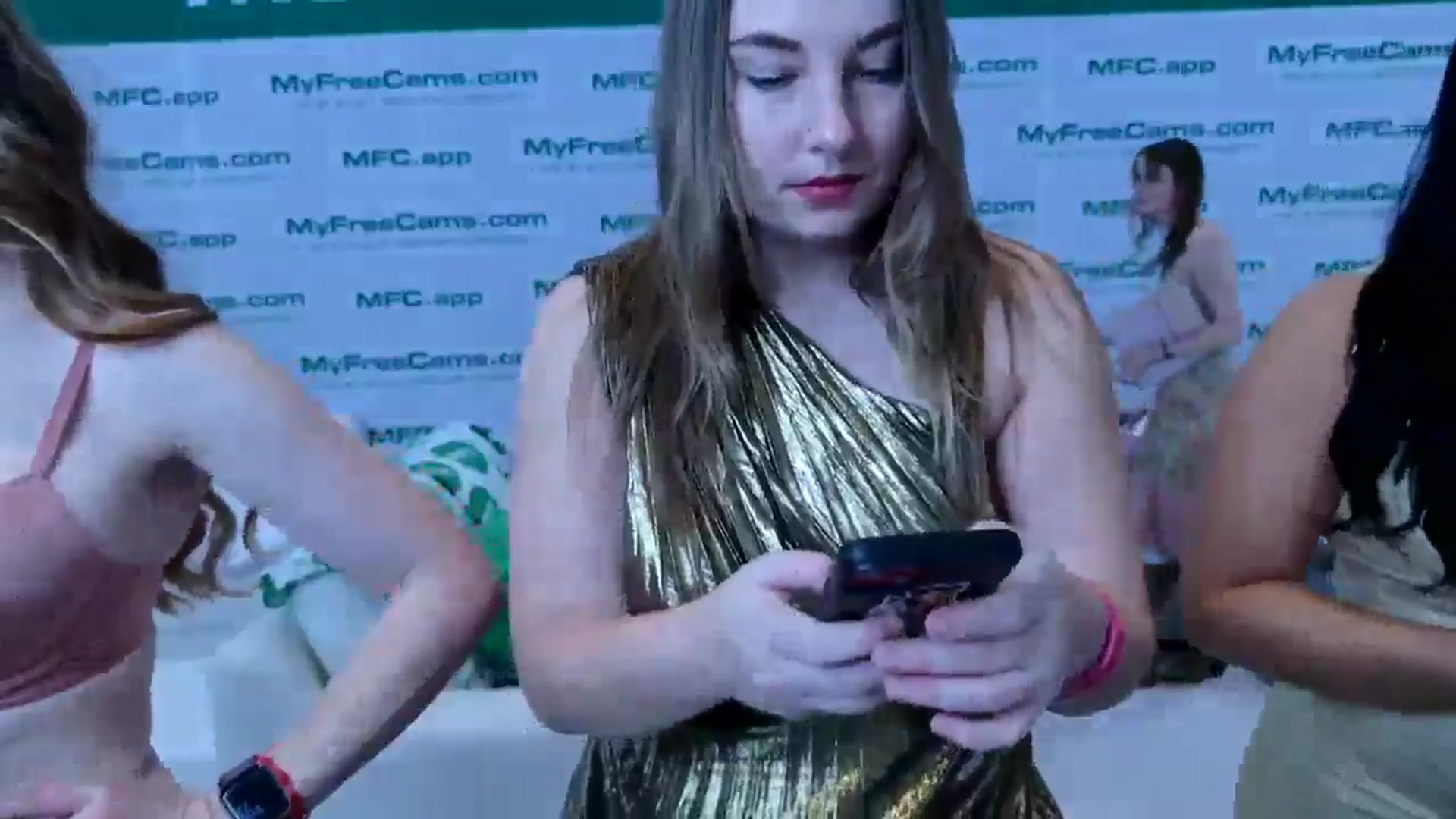 Gallery image thumbnail from MyMaryAngel's myfreecams stream on, 01/22/2026, 23:23 image 5 of 20