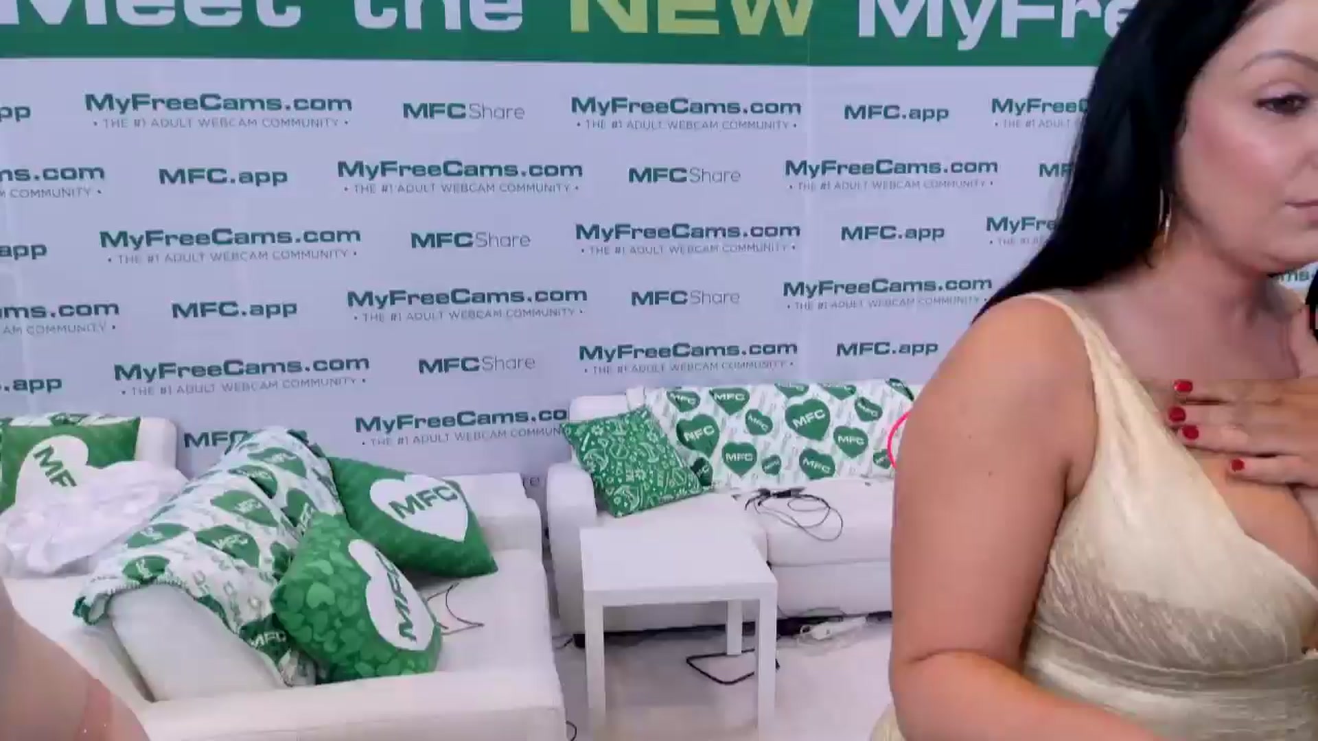 Gallery image thumbnail from MyMaryAngel's myfreecams stream on, 01/23/2026, 24:00 image 2 of 20