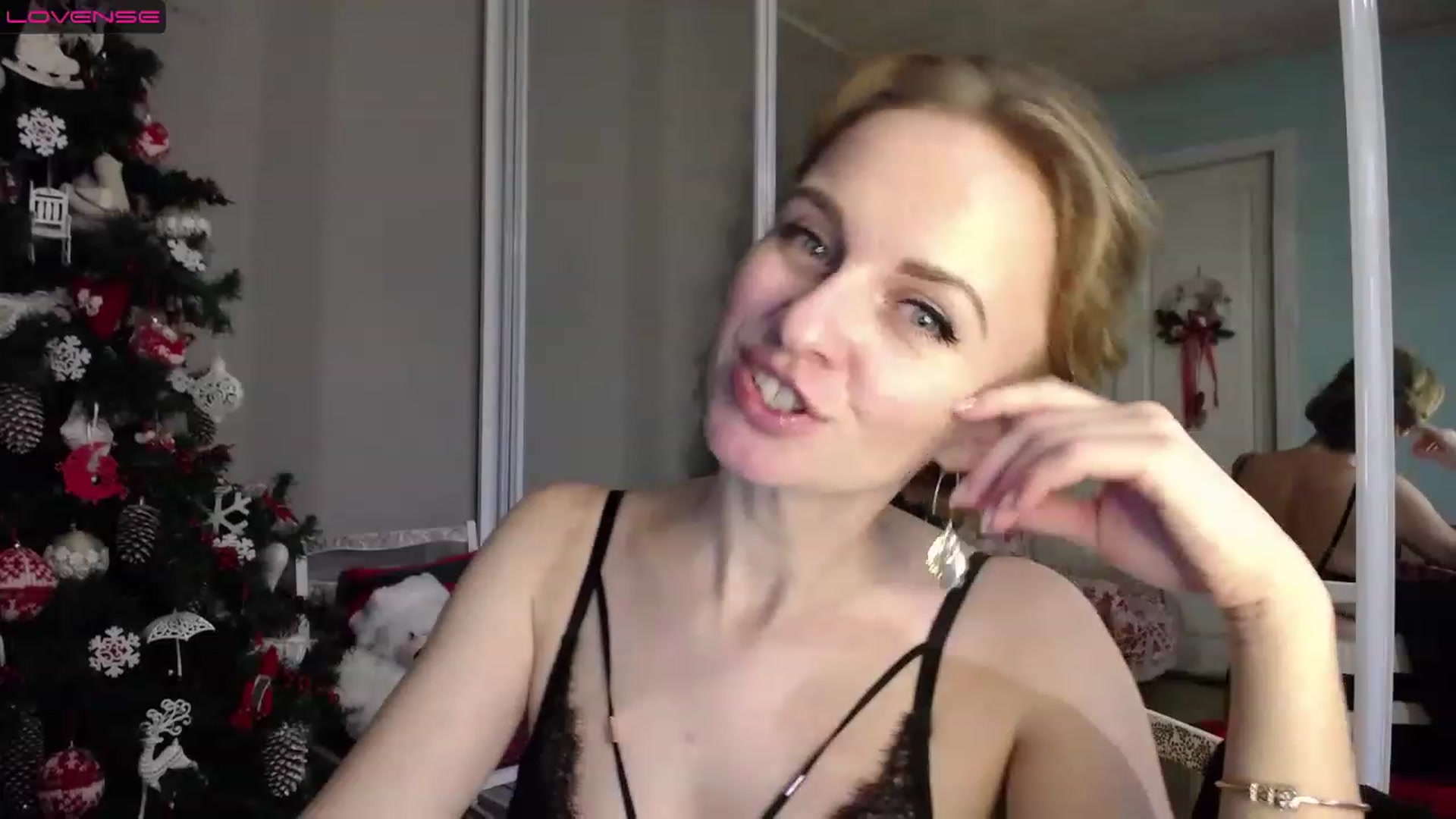 Gallery image thumbnail from MyPlayfullady's myfreecams stream on, 12/11/2022, 12:25 image 10 of 20
