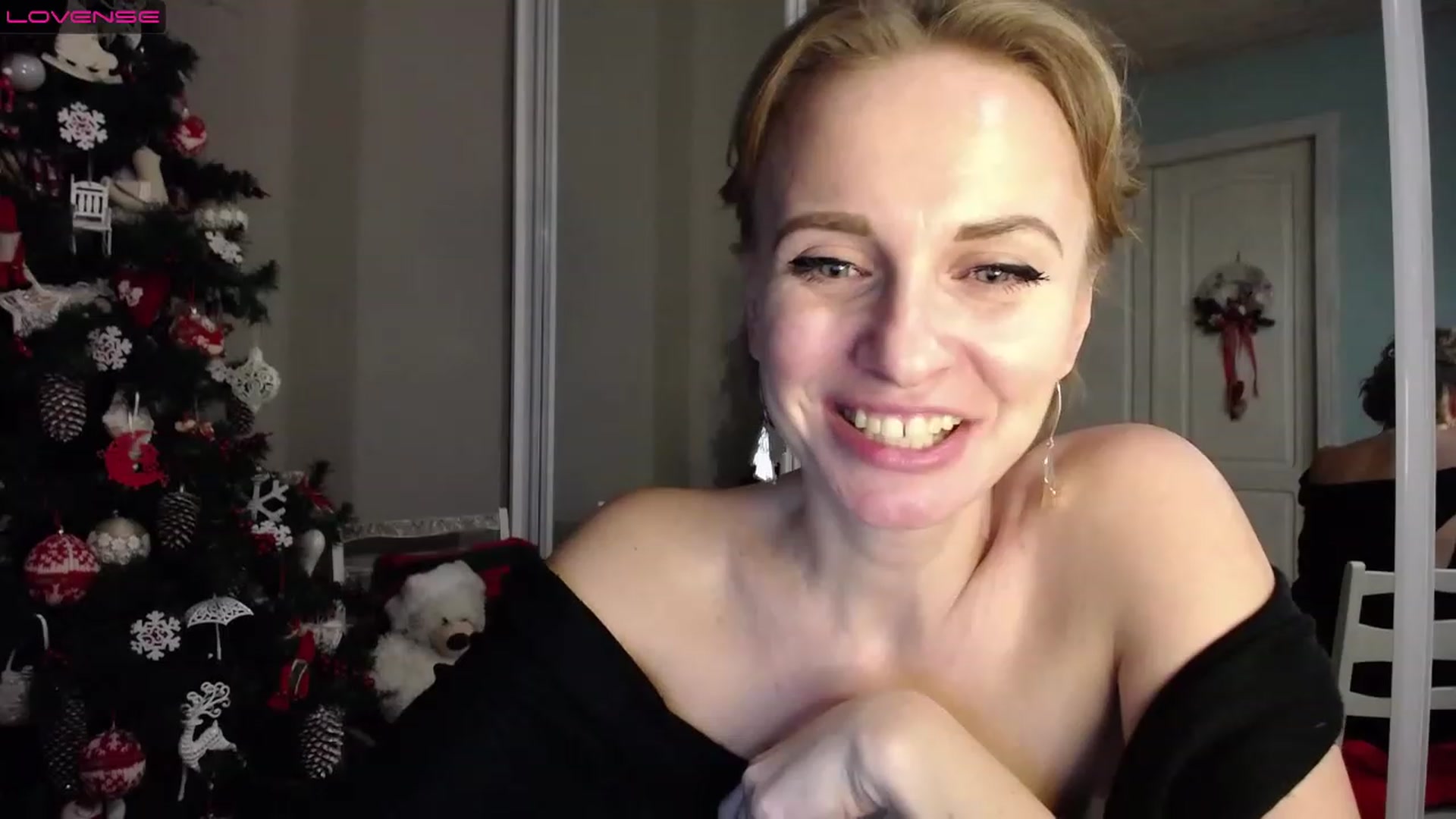 Gallery image thumbnail from MyPlayfullady's myfreecams stream on, 12/11/2022, 15:18 image 13 of 20