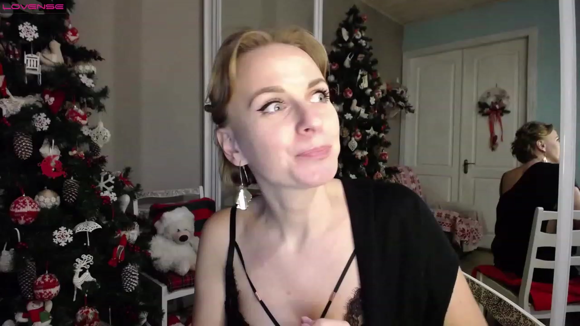 Gallery image thumbnail from MyPlayfullady's myfreecams stream on, 12/11/2022, 15:18 image 6 of 20